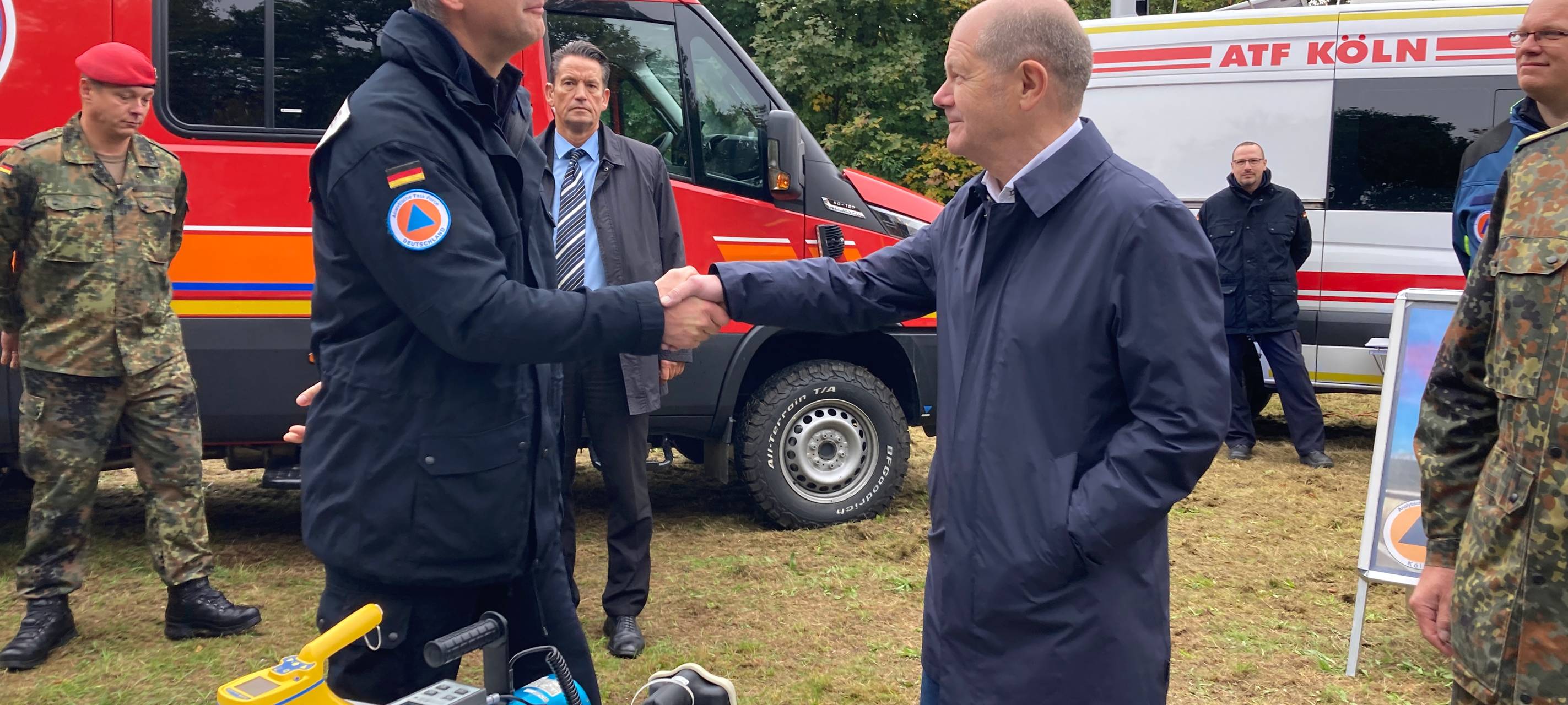 Bundeskanzler Scholz in Porz zu Militärübung