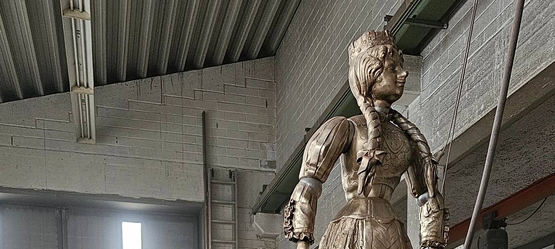 Karl-Berbuer-Brunnen nach Entkalkung wieder da