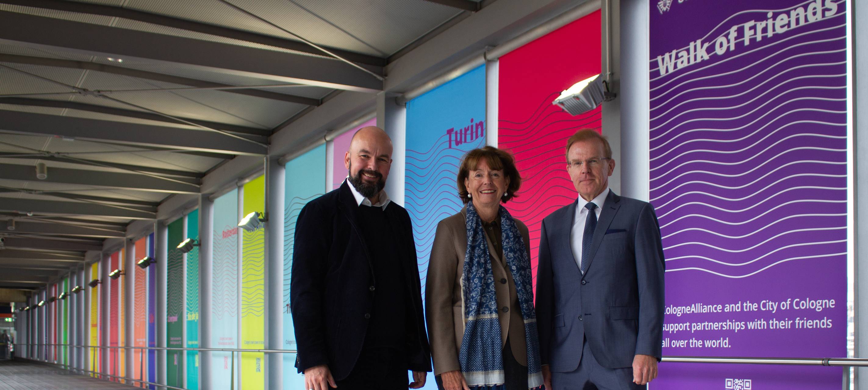 Kölner Städtepartnerschaften am Flughafen sichtbar