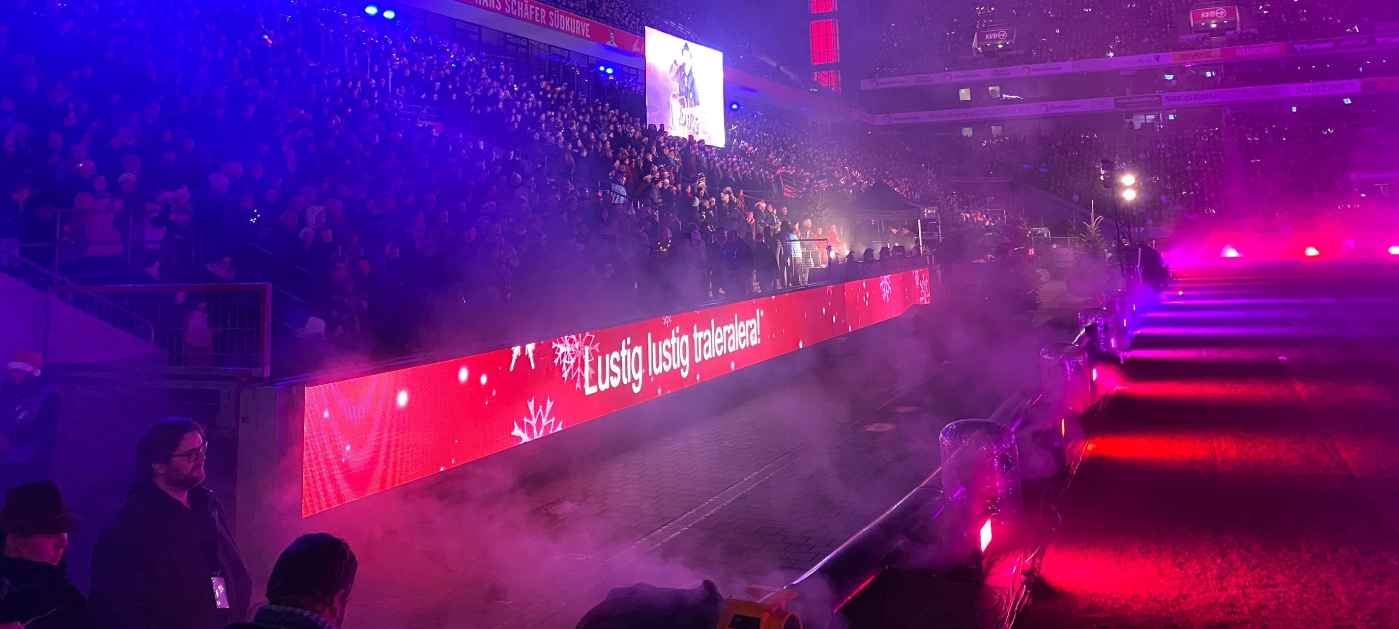 Loss mer Weihnachtsleeder singe 2025 im RheinEnergieSTADION