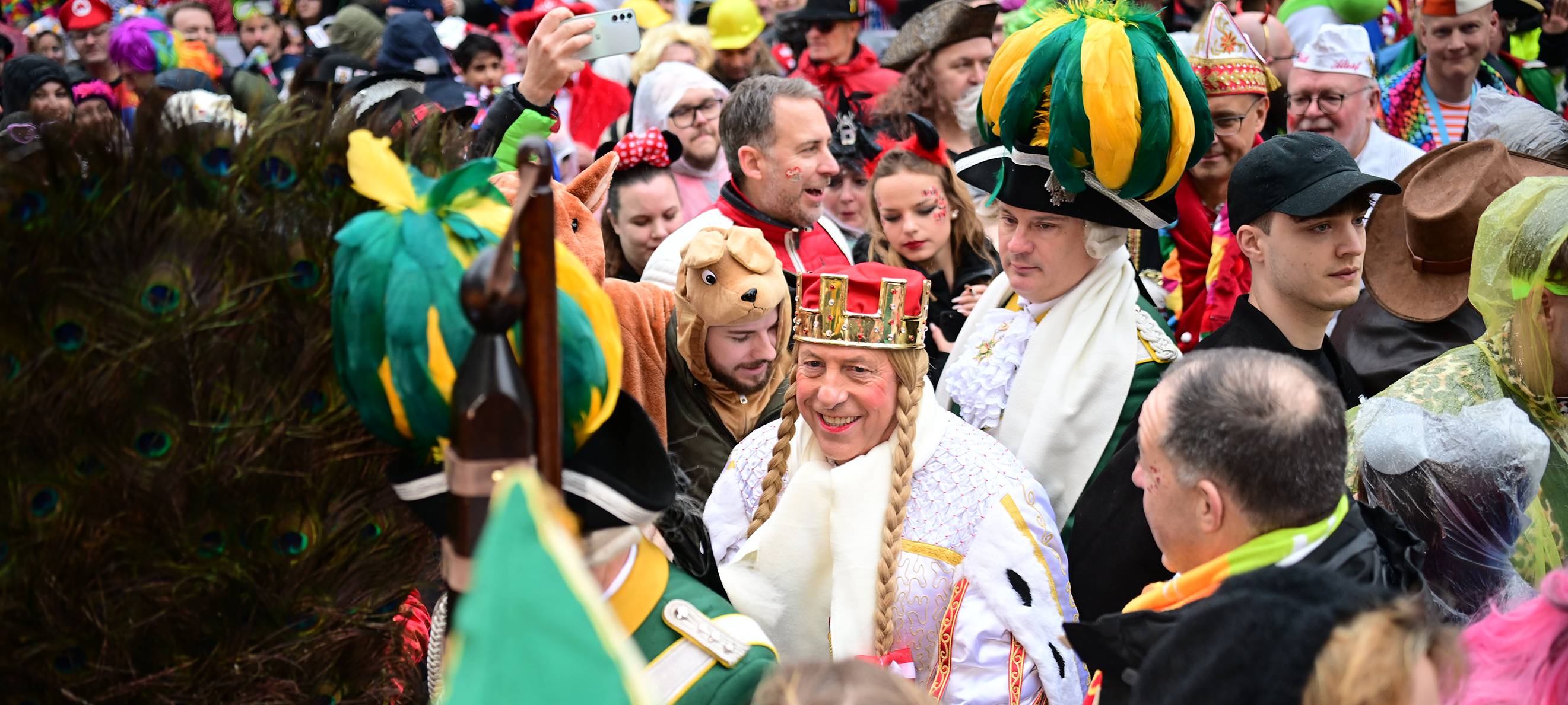 Jungfrau Frieda kann nicht am Rosenmontagszug teilnehmen