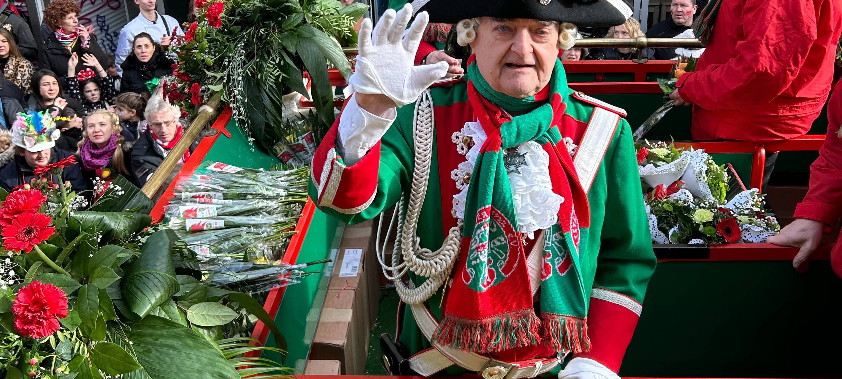 Der Rosenmontagszug läuft