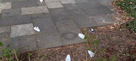 Viel Müll in Kölner Parks nach Osterwochenende