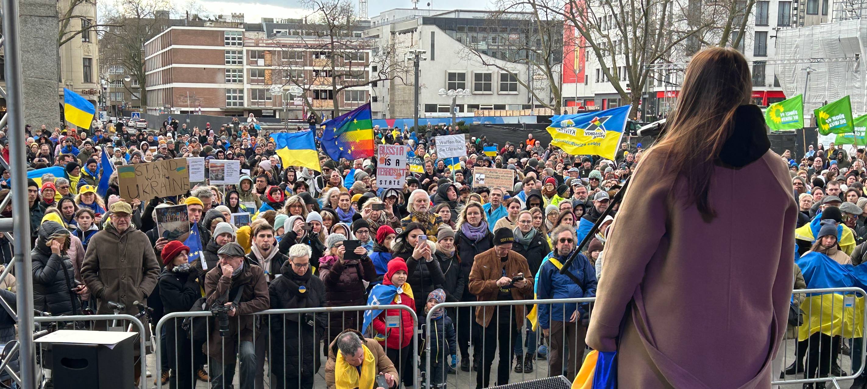 Ukrainekrieg: Friedensdemos ohne größere Zwischenfälle
