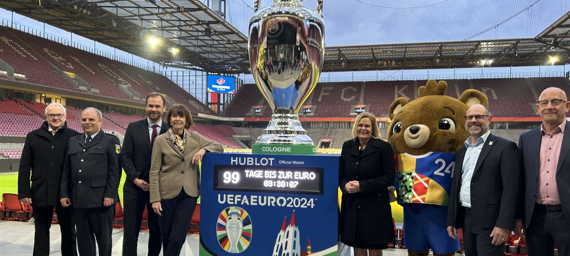 Bundesinnenministerin Faeser im RheinEnergieSTADION