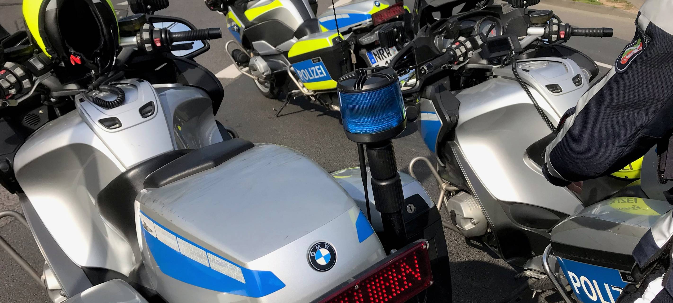 Behörde prüft Verbindung von Rocker und Polizistin