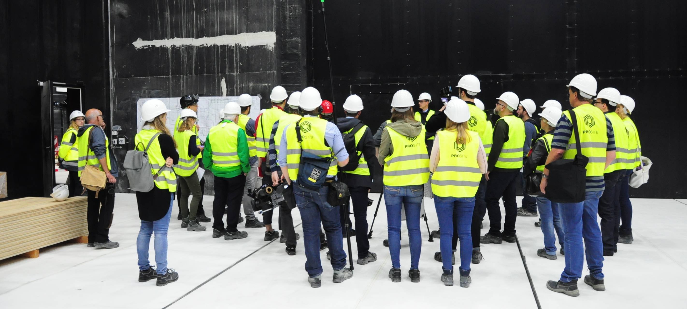 Oper Köln: Gewerke müssen nacharbeiten