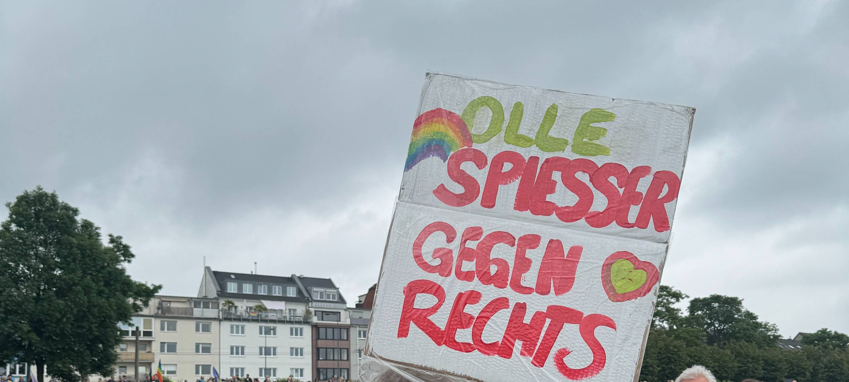 Tausende an der Deutzer Werft - Arsch huh gegen Rechtsextremismus