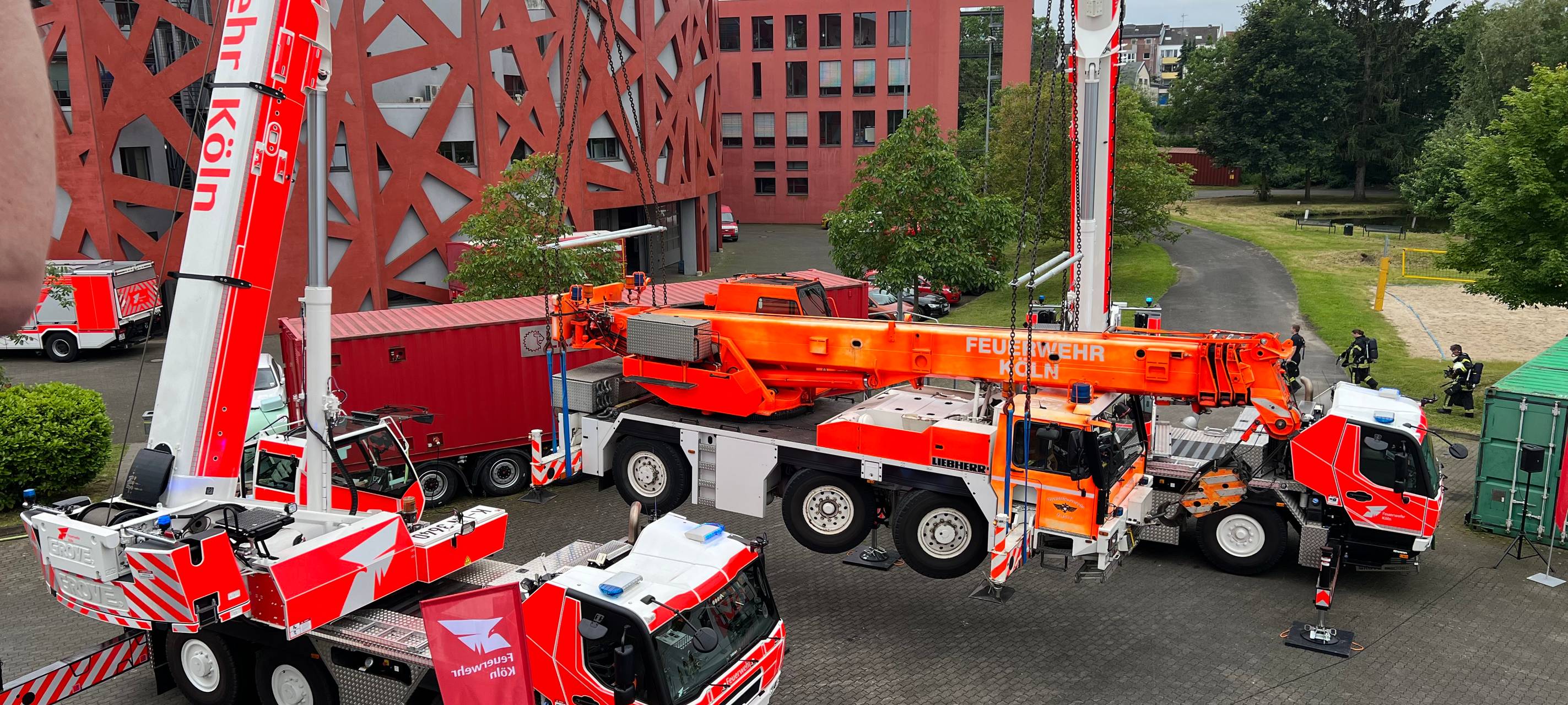 Neue Kräne für Kölner Feuerwehr