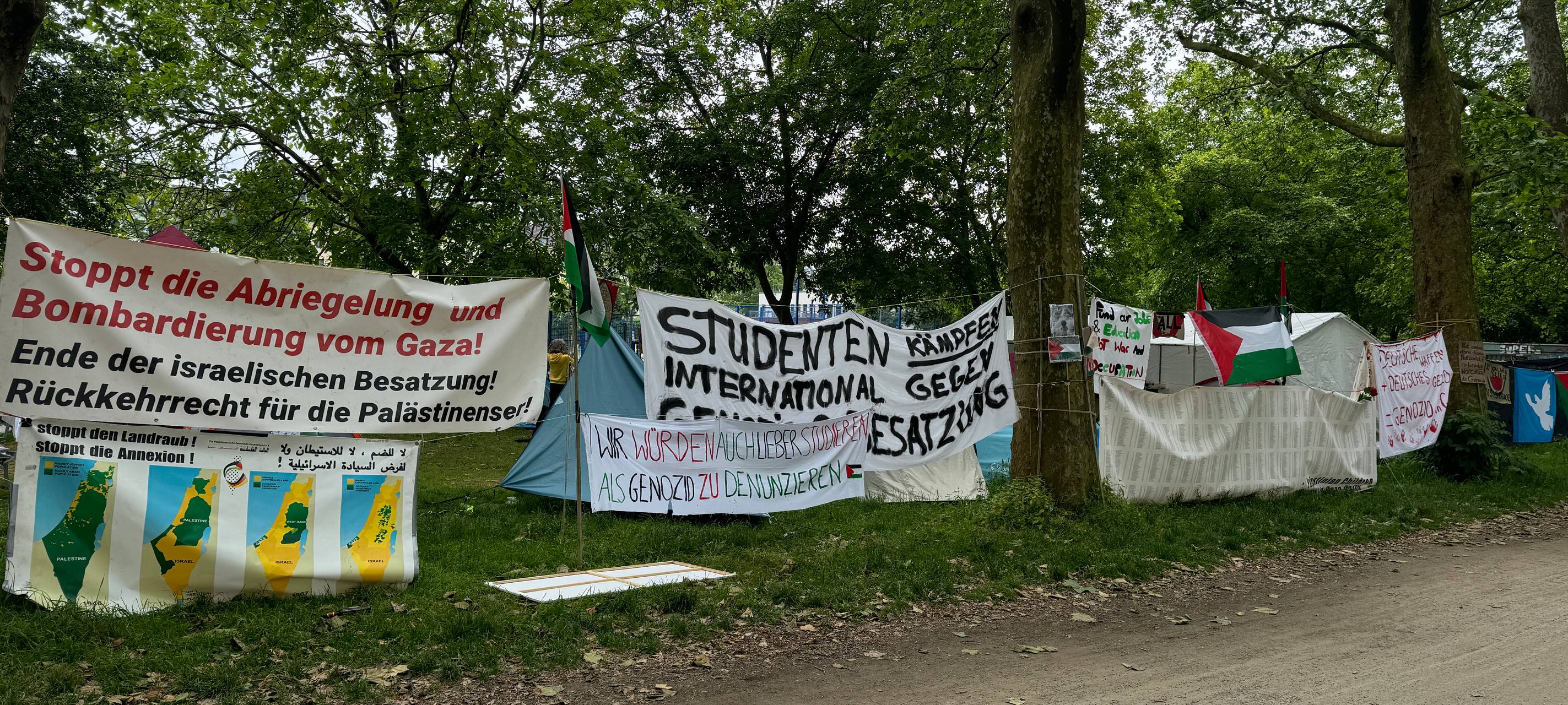Kundgebung gegen Protestcamp an Universität