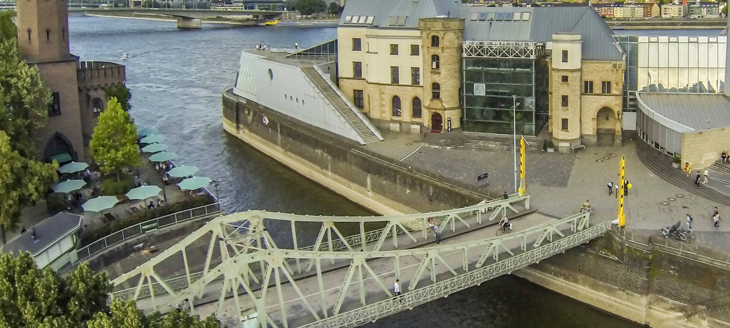 Drehbrücke im Rheinauhafen muss saniert werden