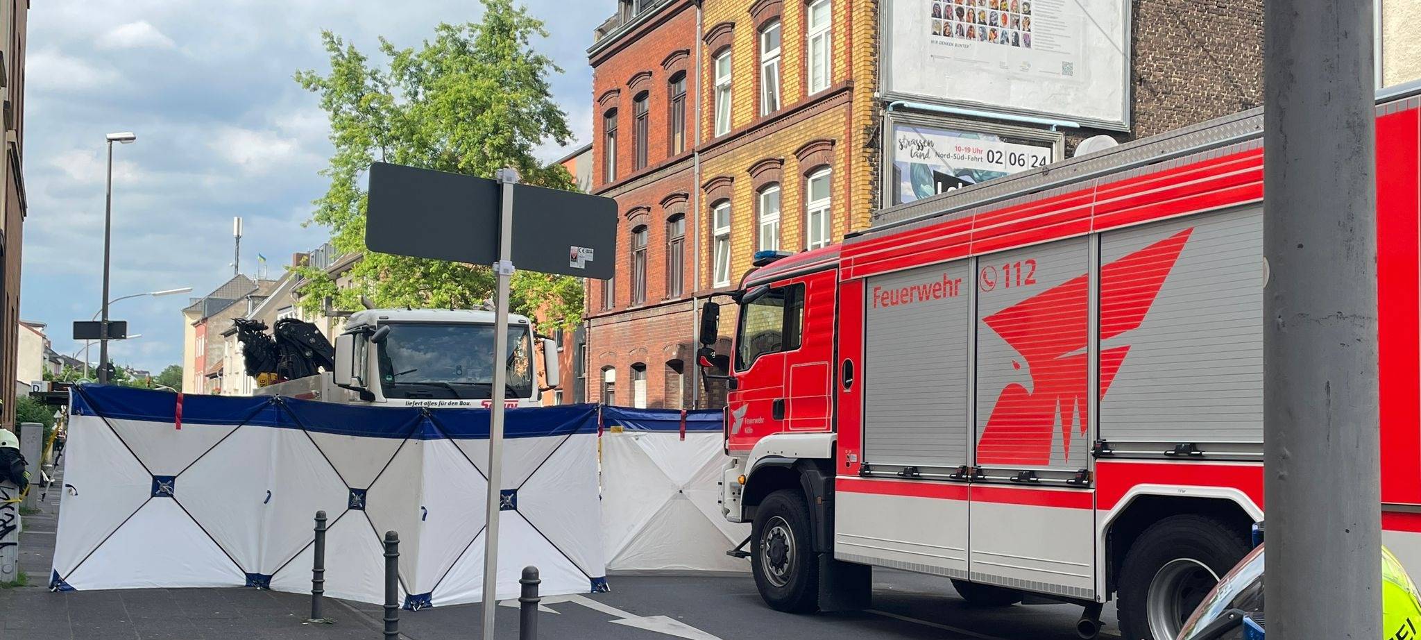 Fußgänger von LKW erfasst