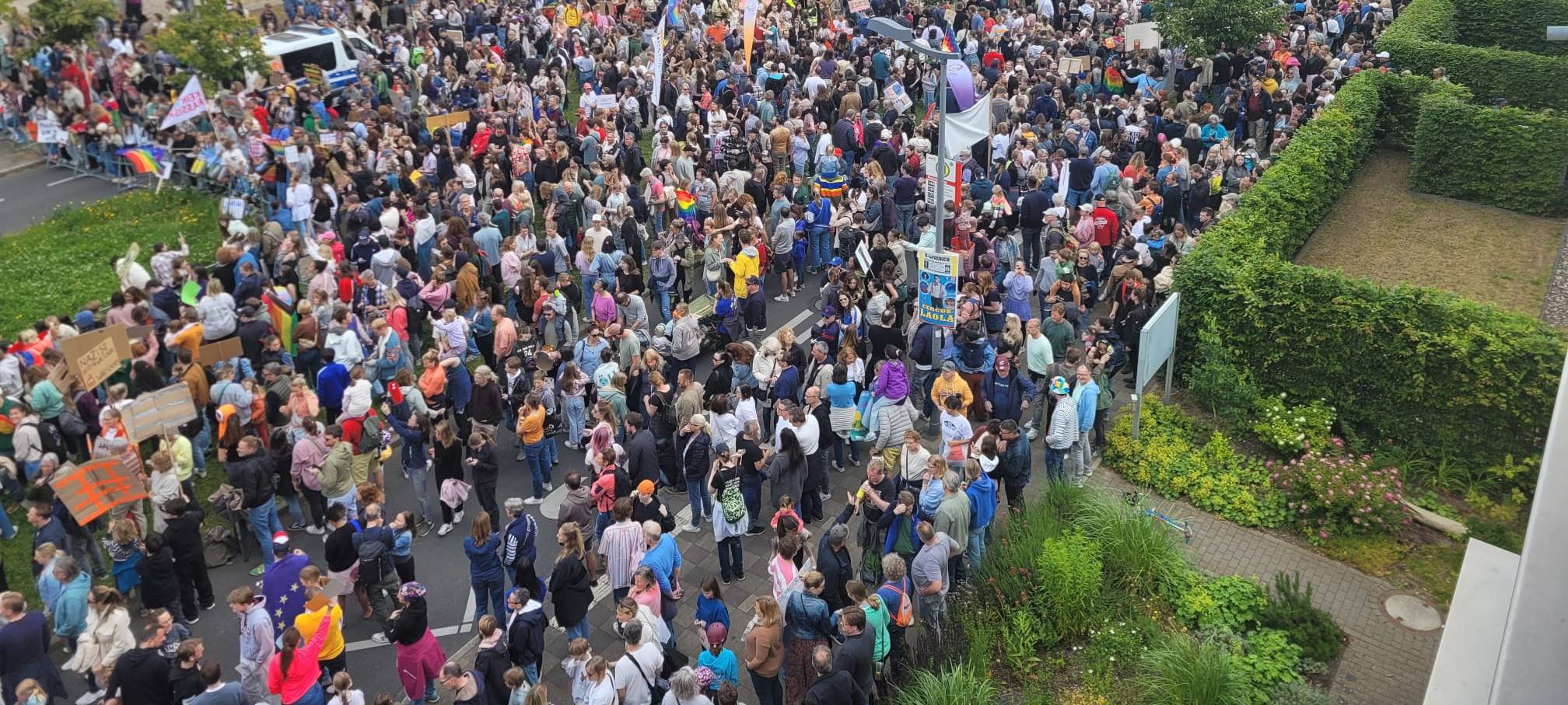 Gegen Hass und Hetze: Neue Kölner Schulnutzordnung geplant