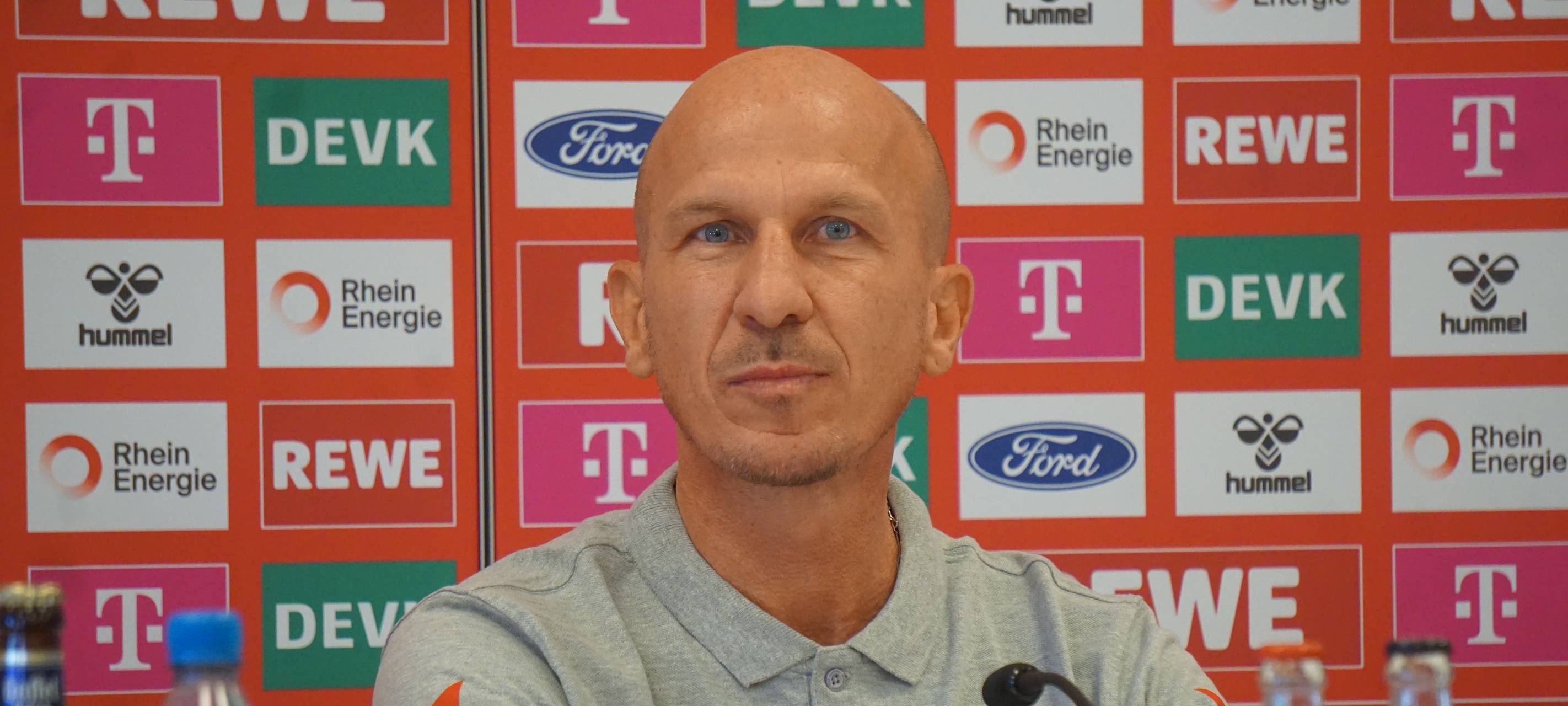 1. FC Köln trennt sich von Trainer und Geschäftsführer