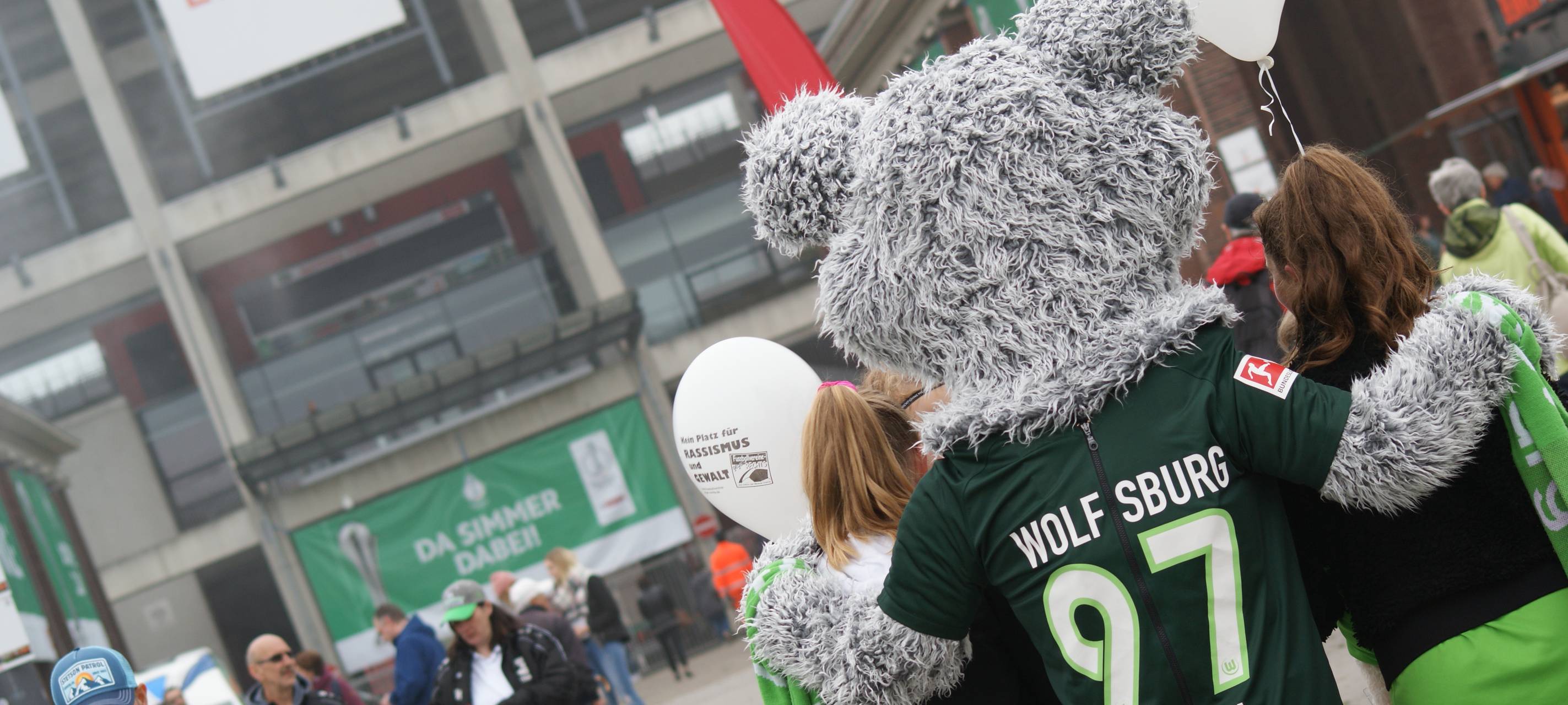 VfL Wolfsburg holt Titel in Köln