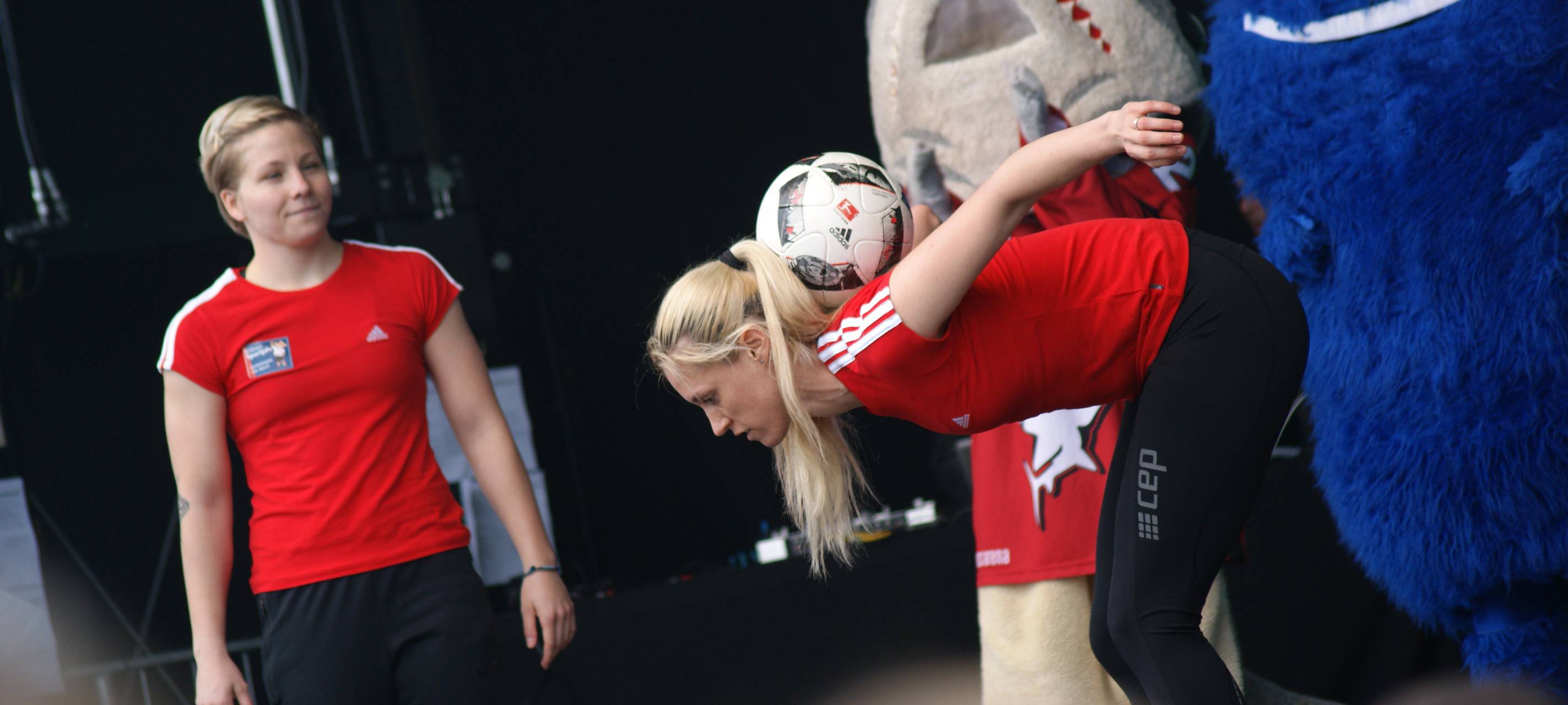 VfL Wolfsburg holt Titel in Köln