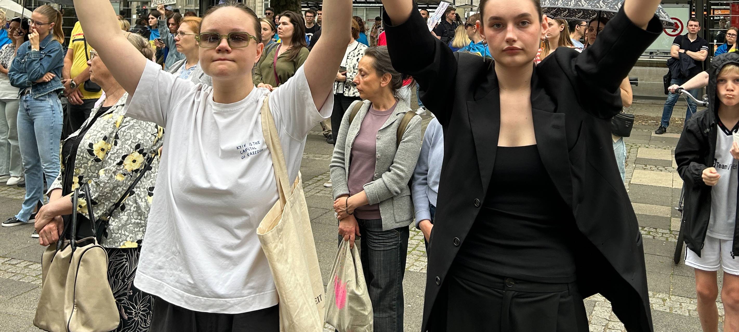 Demo gegen Raketenangriff auf Kiewer Kinderkrankenhaus