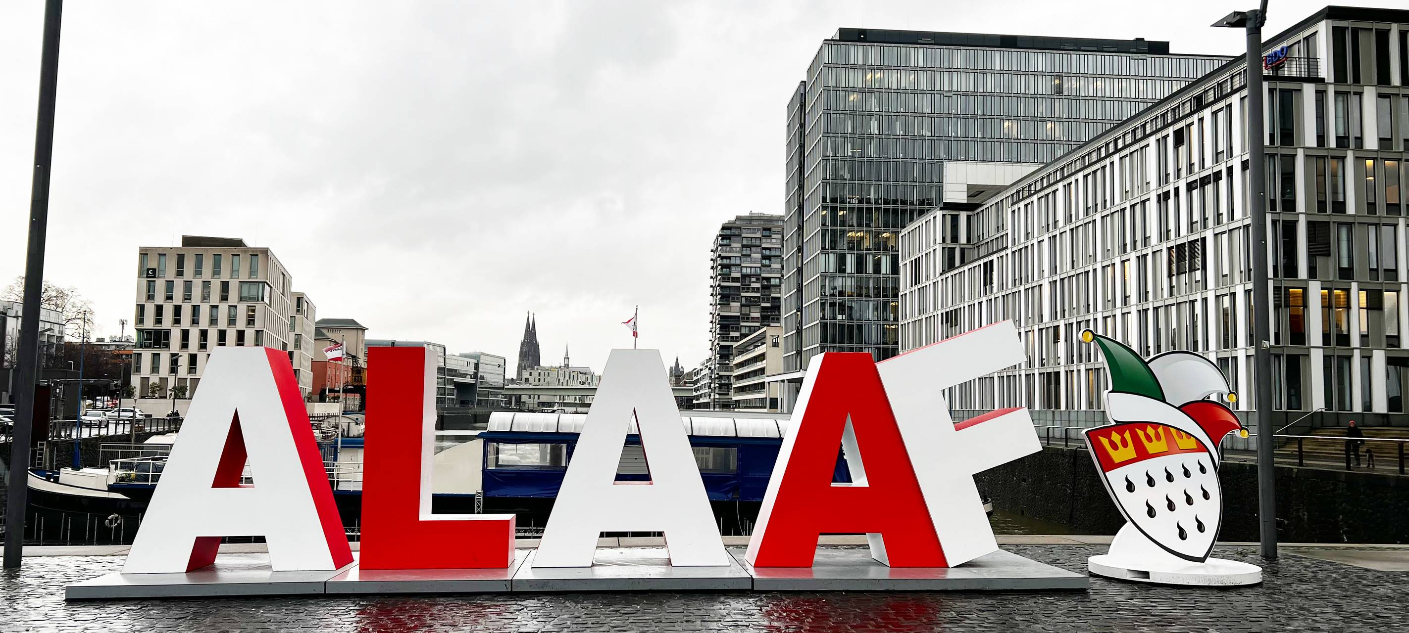 ALAAF-Schriftzug kommt in den Rheinauhafen