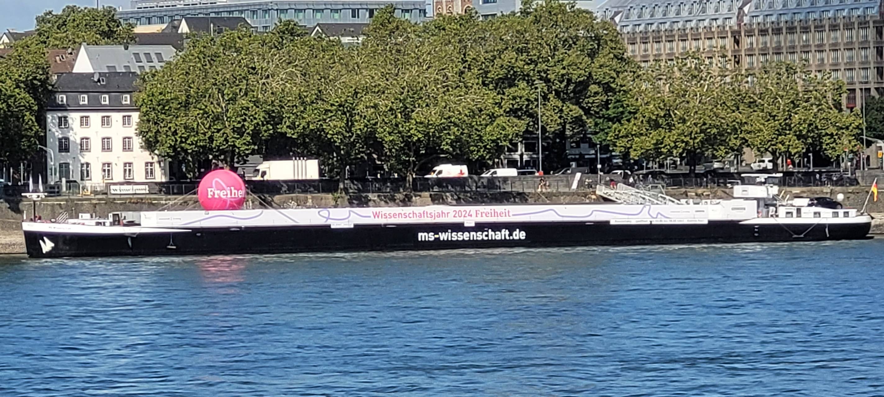 MS Wissenschaft bis Dienstag in Köln