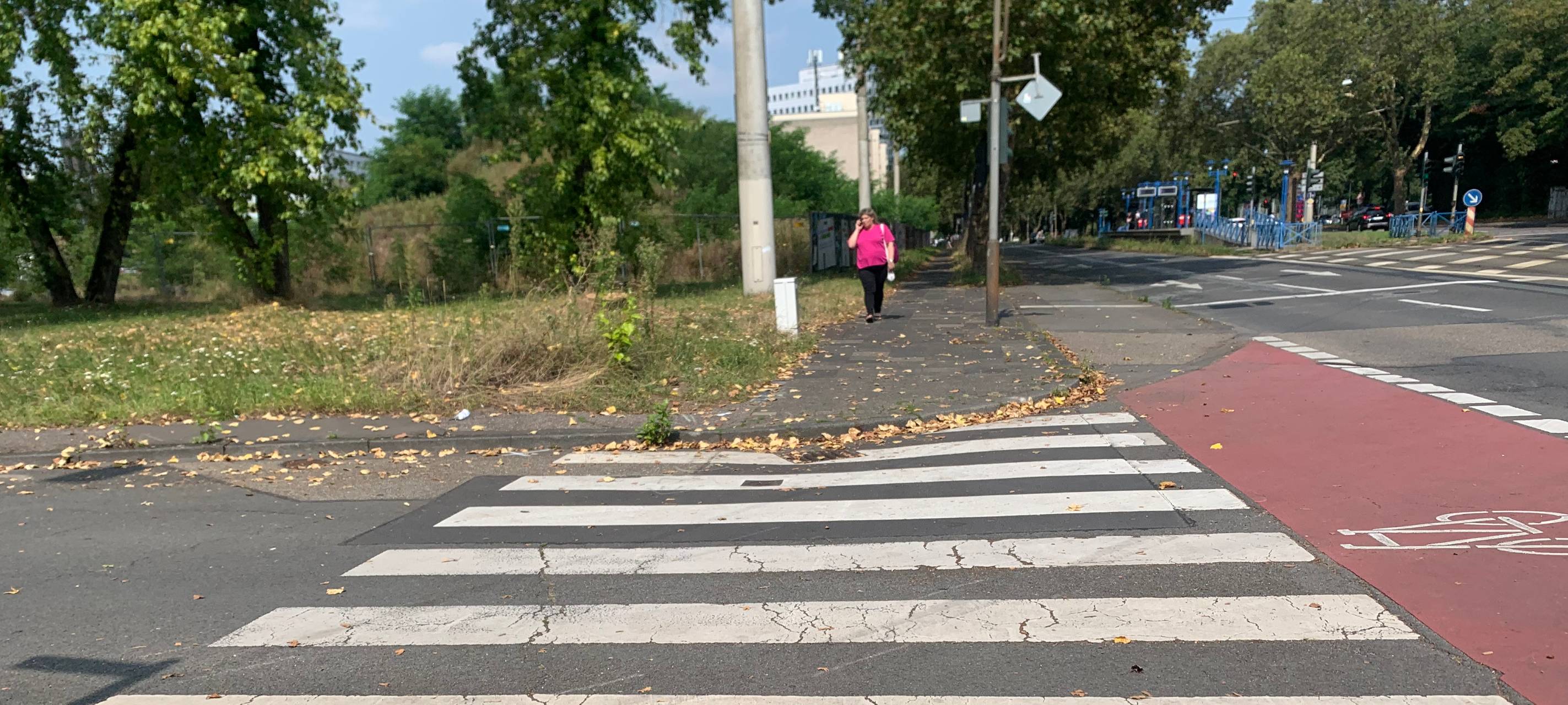 Fußgänger in Höhenberg von Auto erfasst