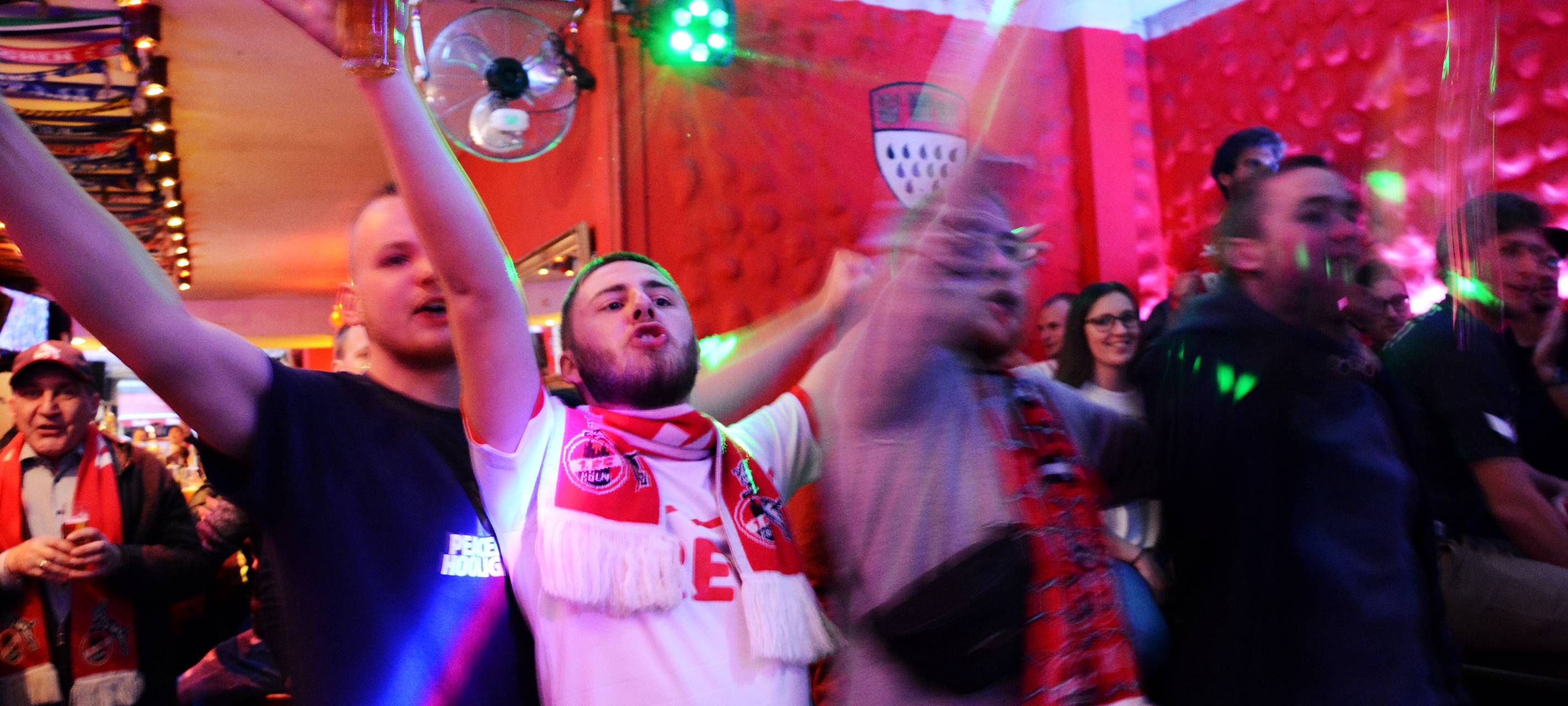 1. FC Köln besiegelt Aufstieg in die 1. Bundesliga