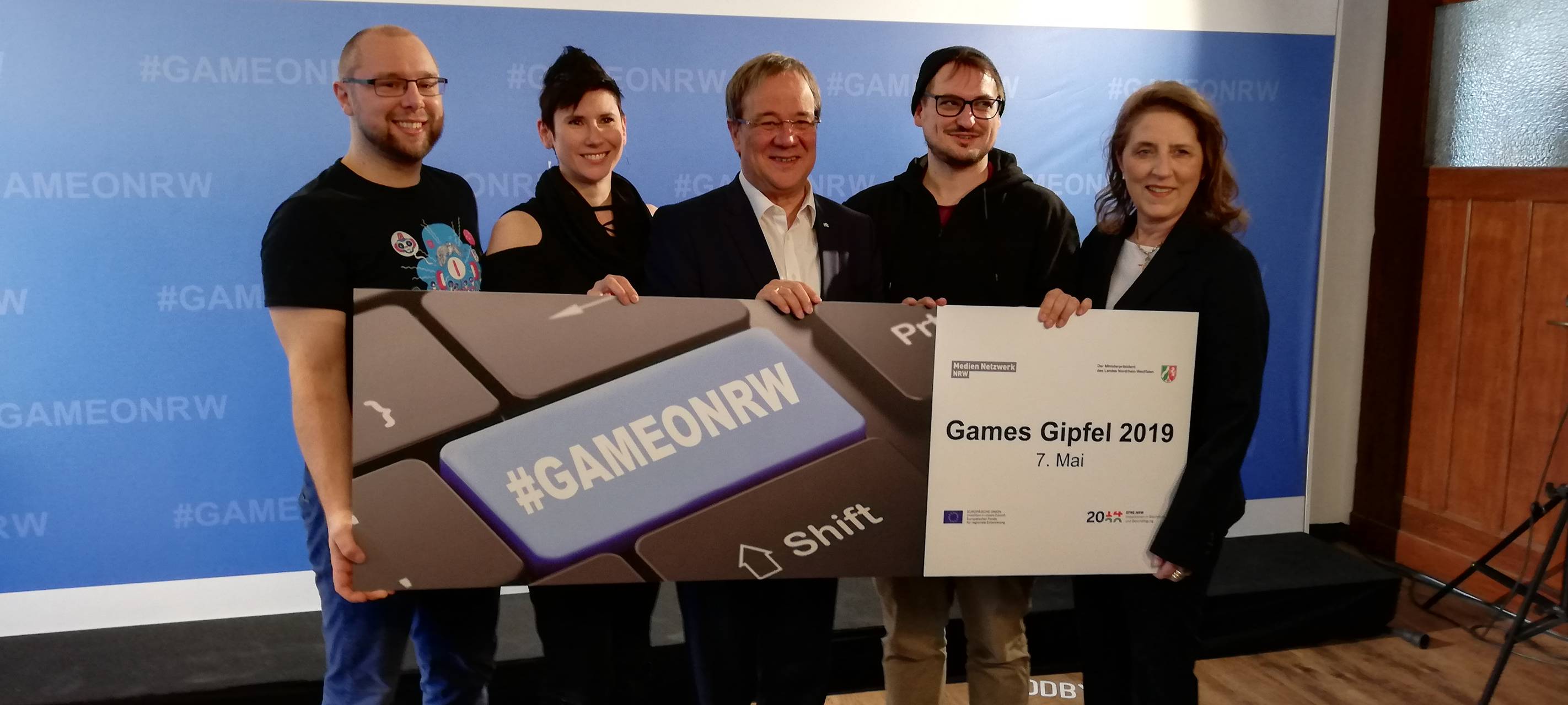 Ministerpräsident Laschet trifft Gamer