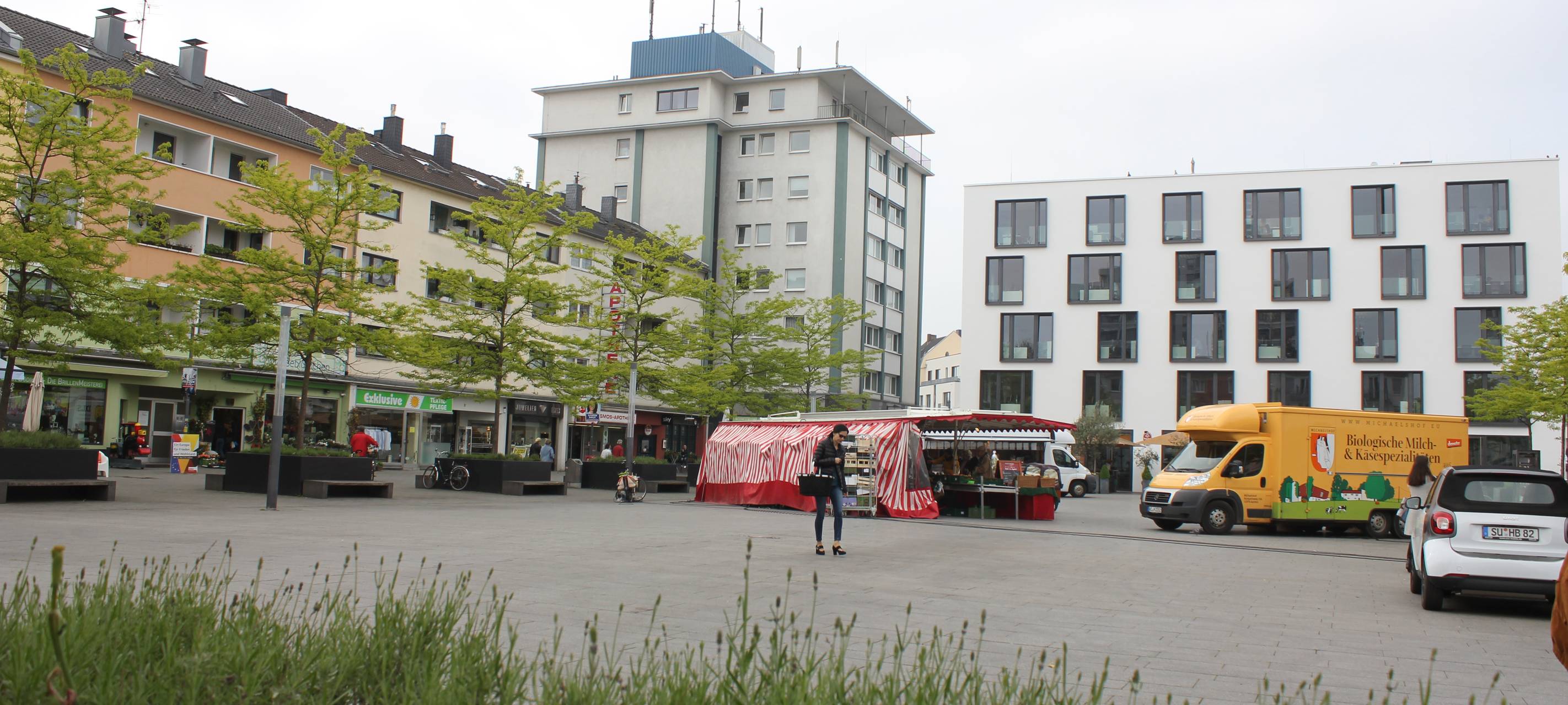 Abriss des Rathauses Rodenkirchen beginnt