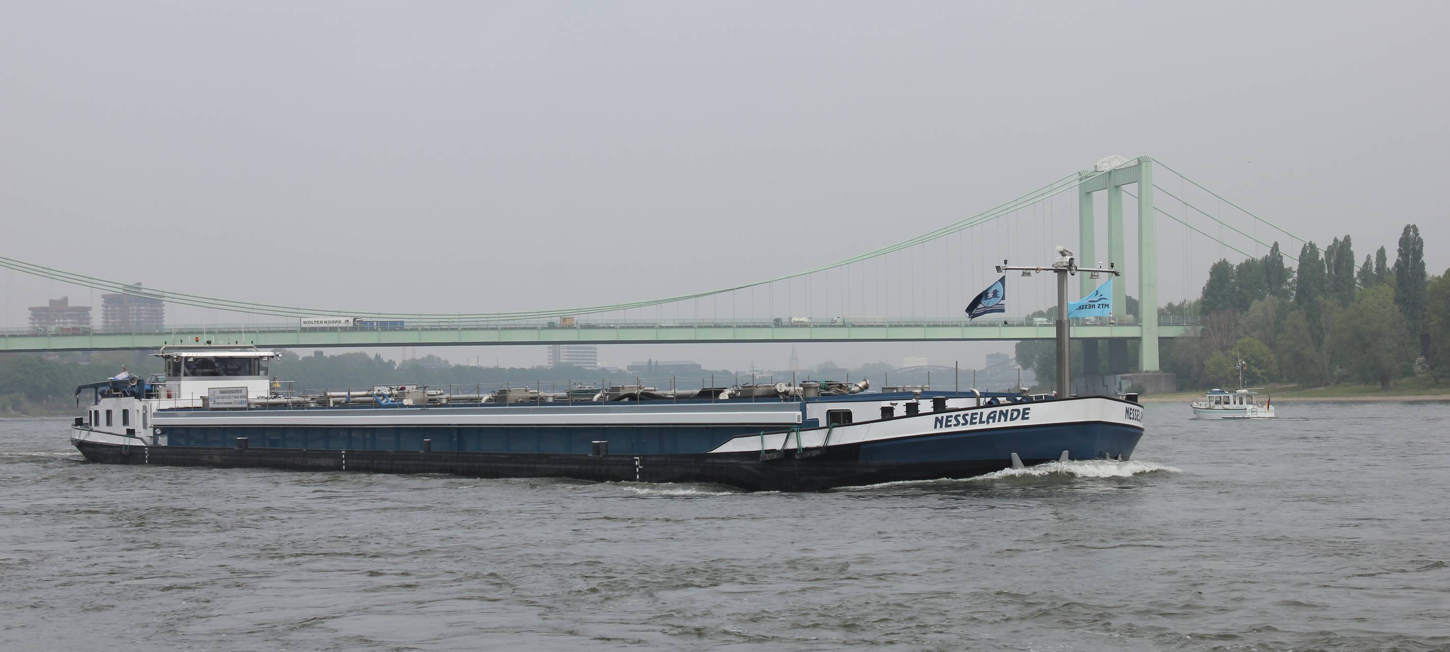 Betrunkener Schifffahrer setzt Tanker auf Grund