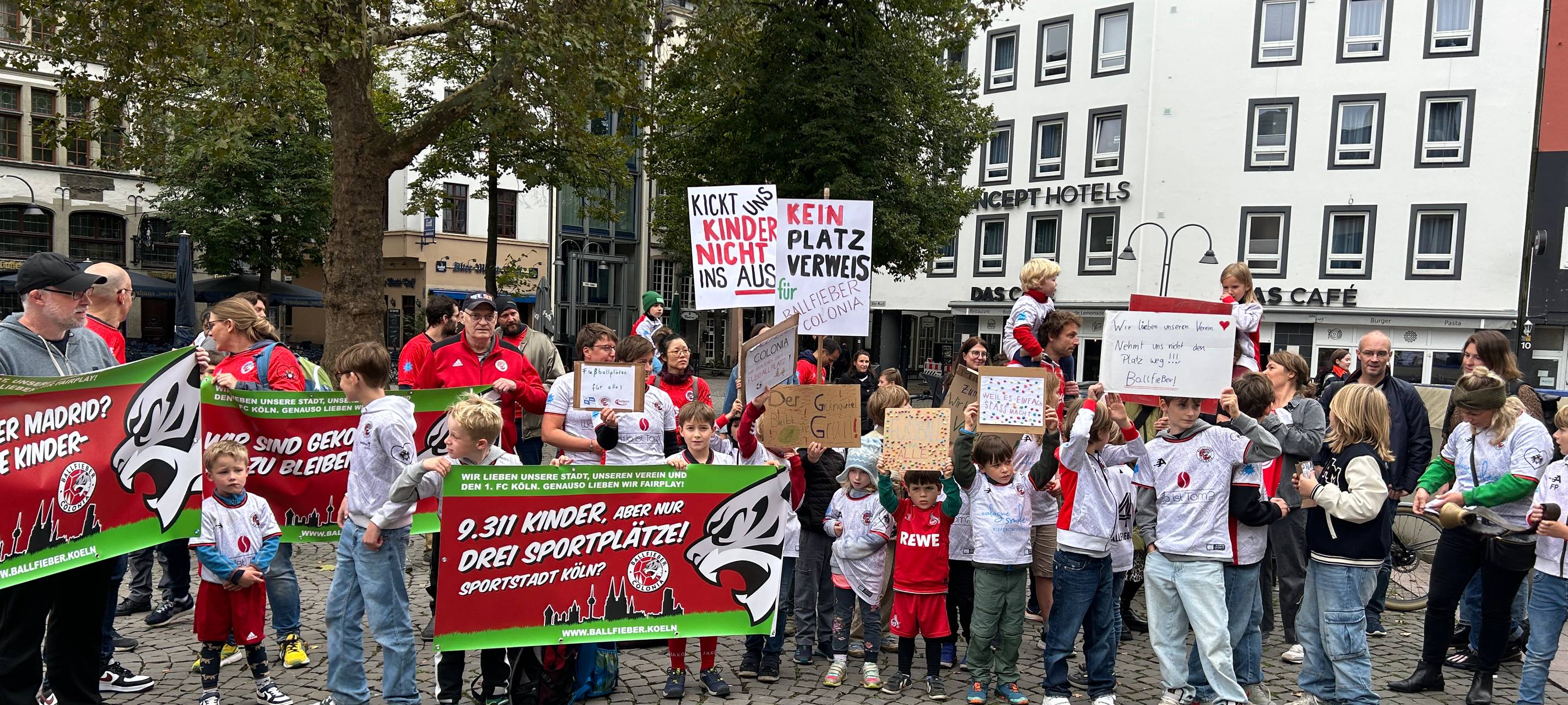 Viele Demos im Rahmen der Ratssitzung