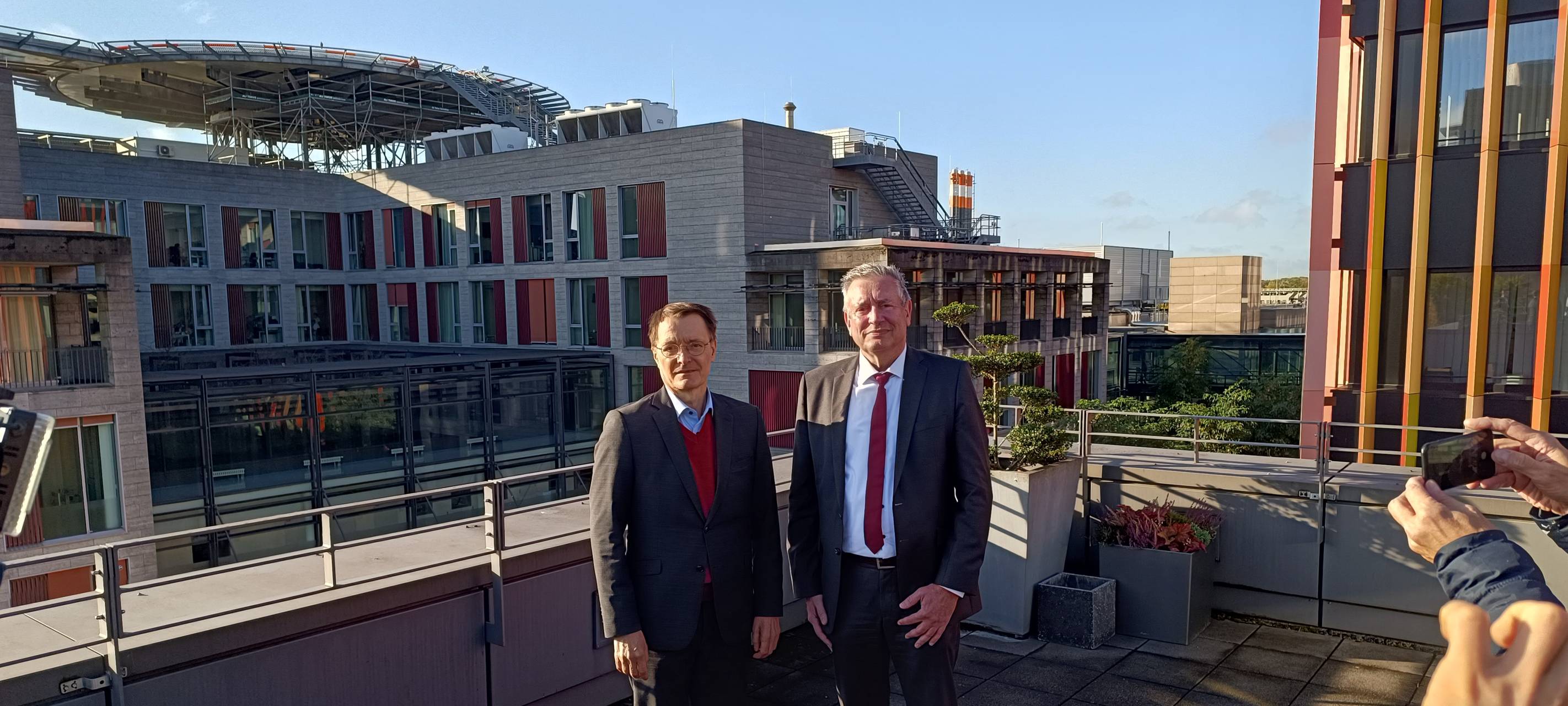 Gesundheitsminister Lauterbach zu Gast an Uniklinik Köln