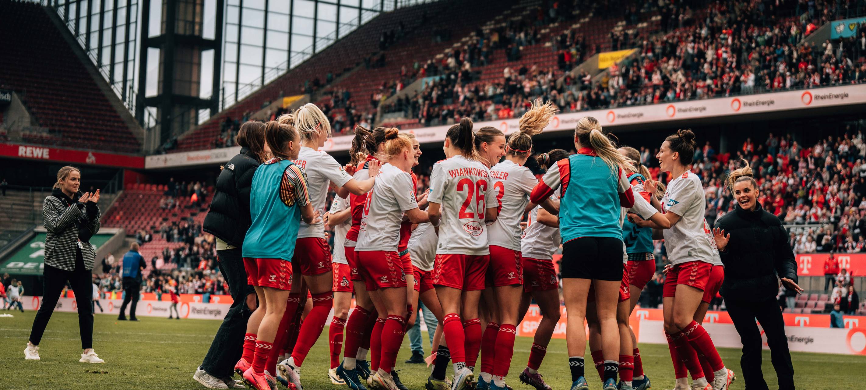 FC Frauen Jubel