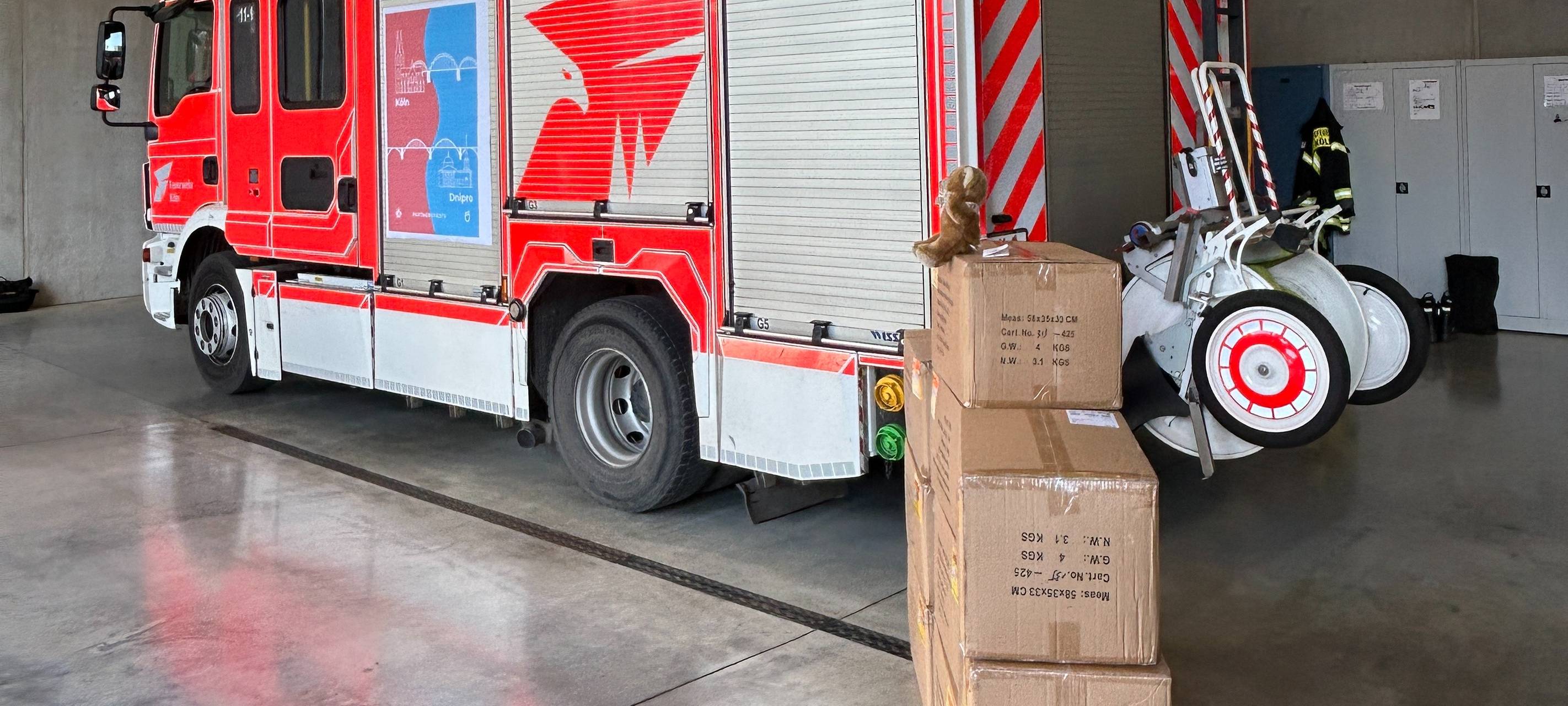 Rettungswagen und Teddys für die Ukraine