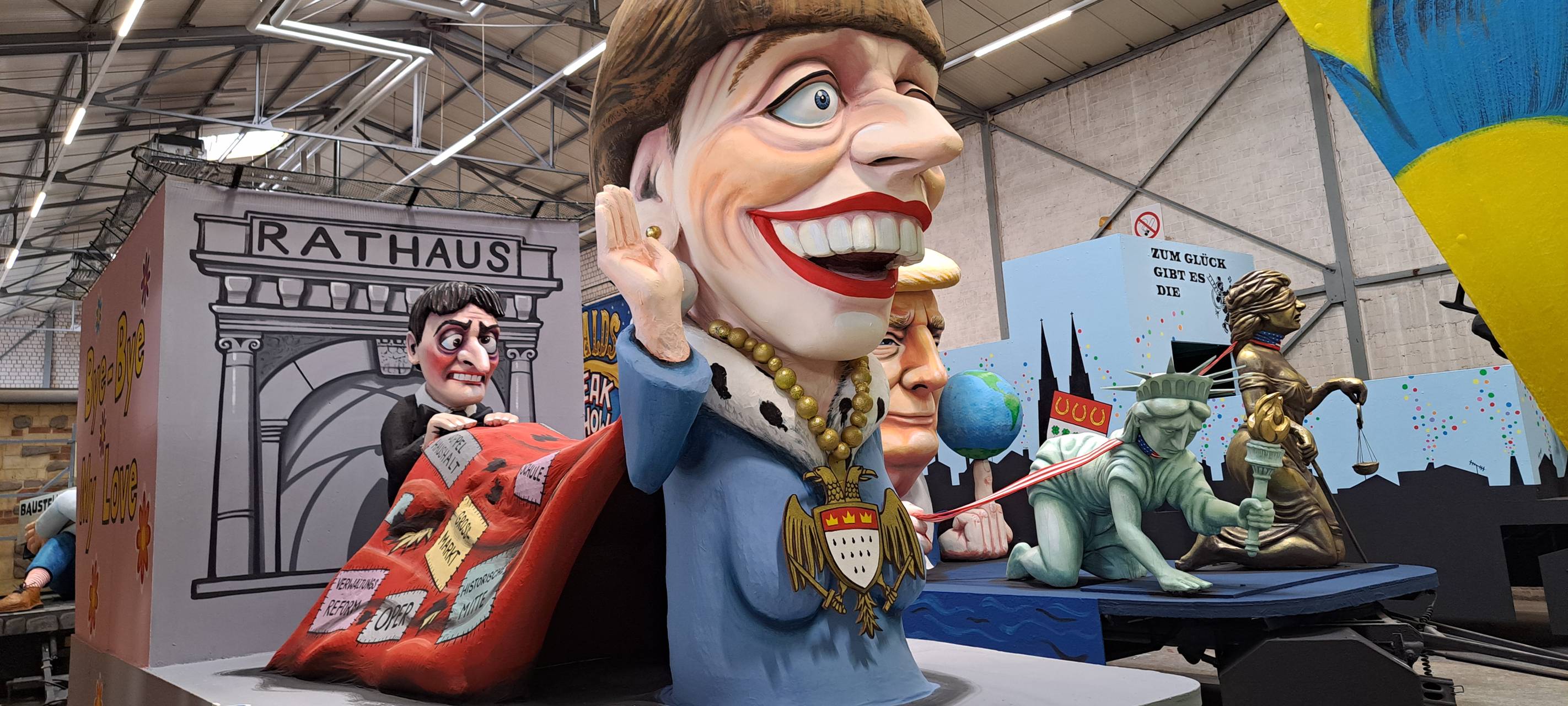 Persiflagewagen für den Rosenmontagszug vorgestellt