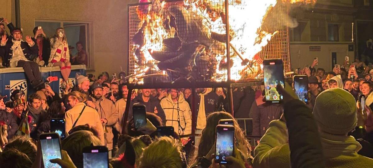Der Nubbel ist verbrannt - Köln ist wieder frei von Sünden