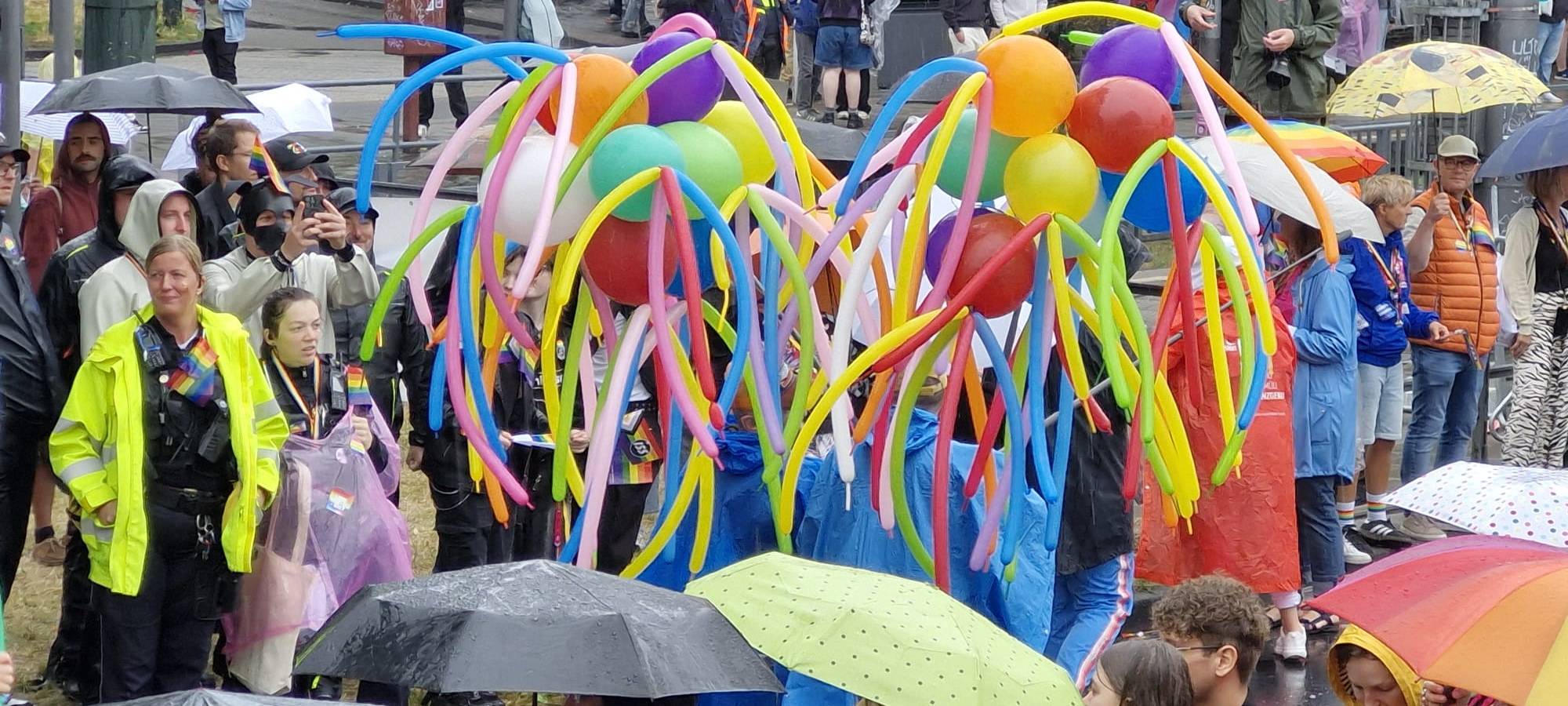 Große CSD-Demo: "Für Queerrechte – Viele. Gemeinsam. Stark!"