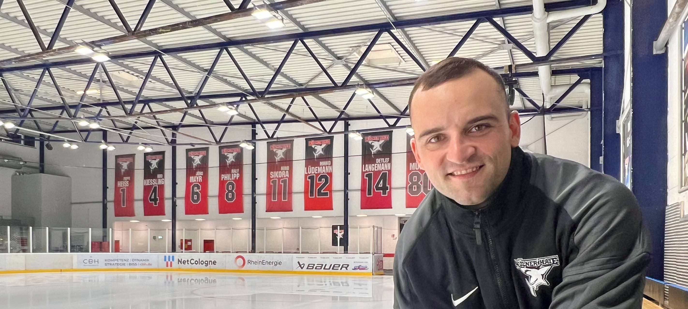 Kölner Haie verpflichten Dominik Uher