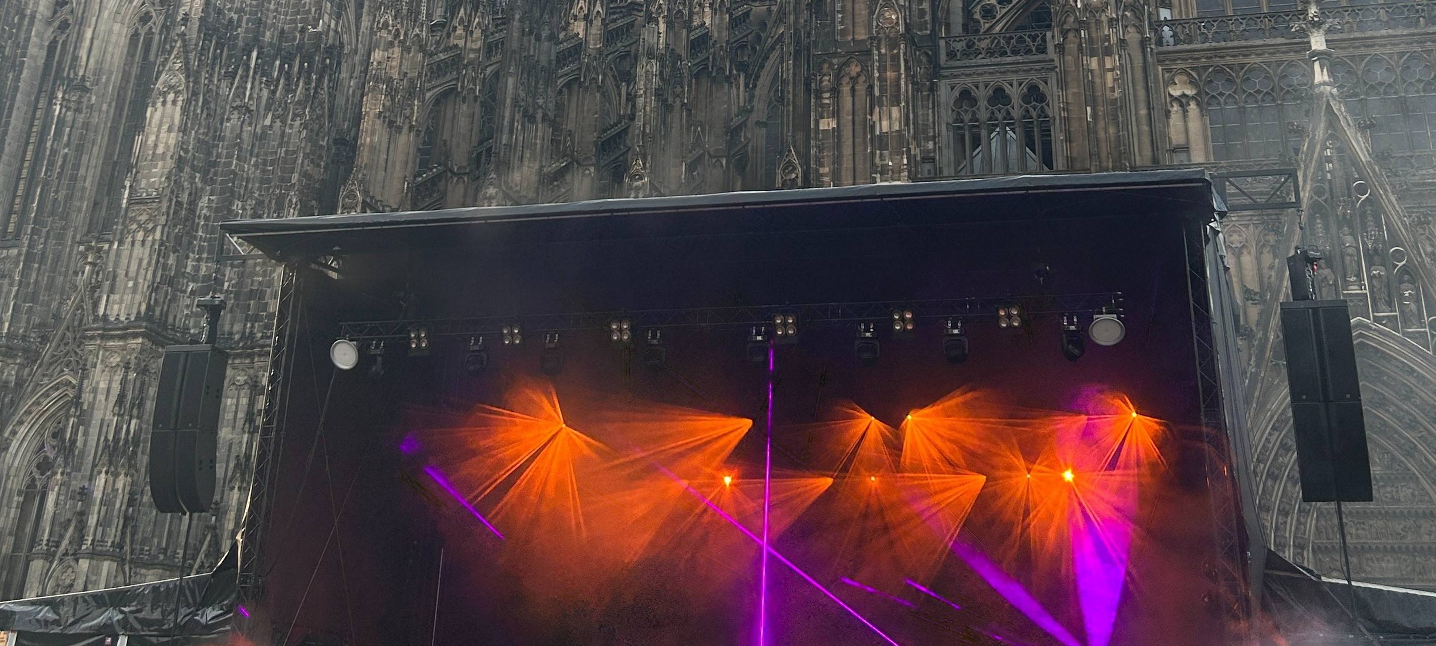 Lightshow und Elektrobeats am Dom: Faithless
