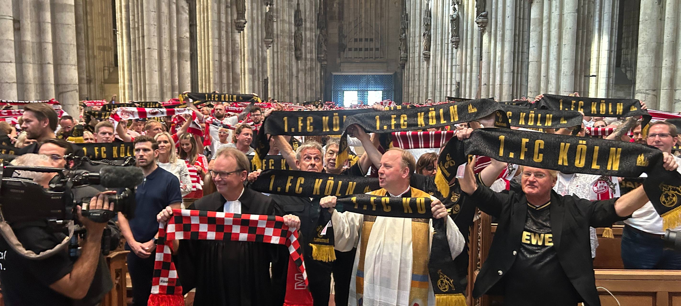 Tausende feierten Effzeh-Gottesdienst im Dom