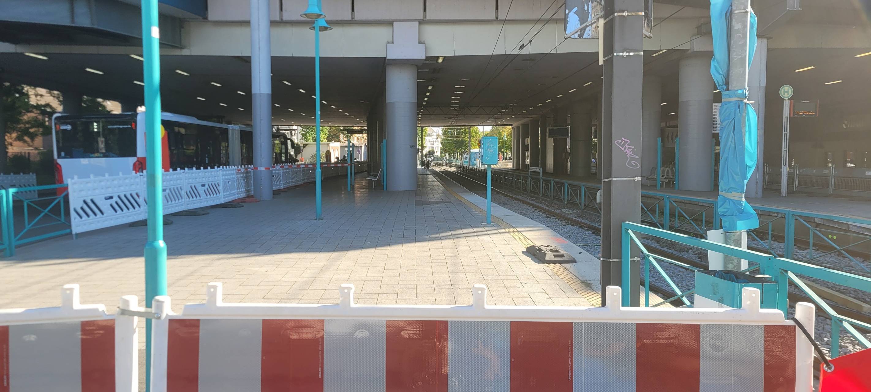Ersatzhaltestelle Porz-Markt bald fertig