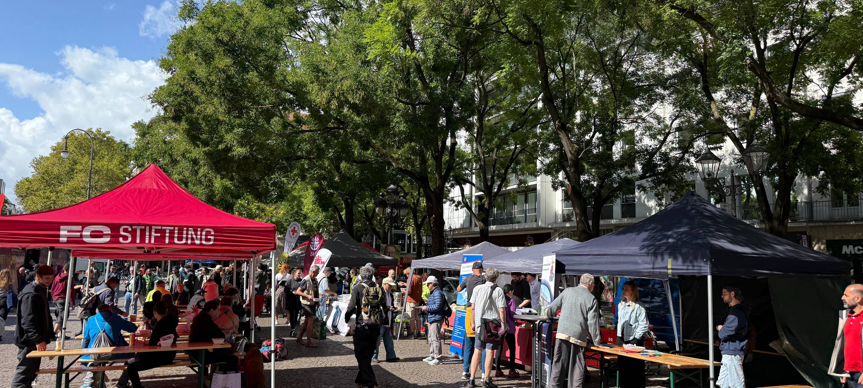 Aktionstag gegen Wohnungslosigkeit auf dem Rudolfplatz