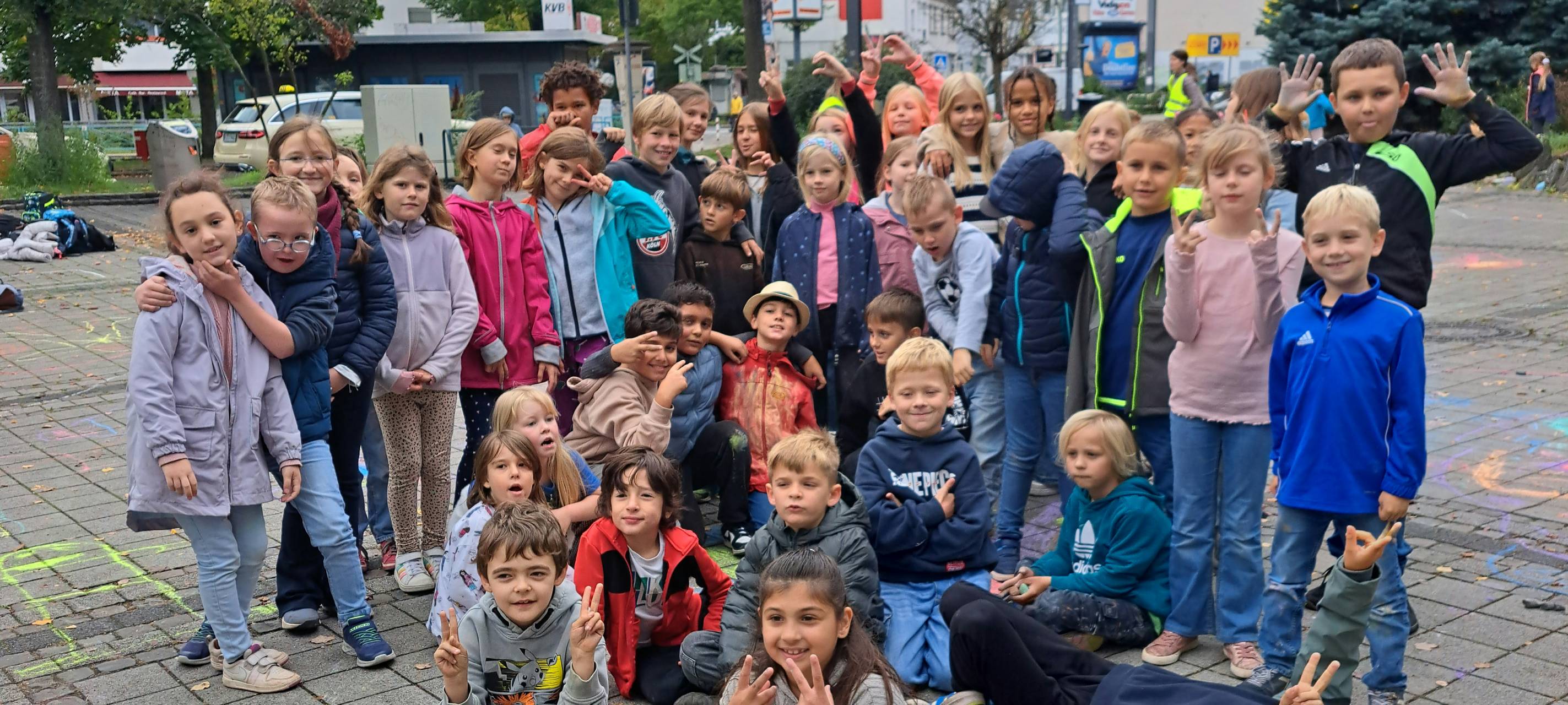 Kinder in Poll feiern Weltkindertag