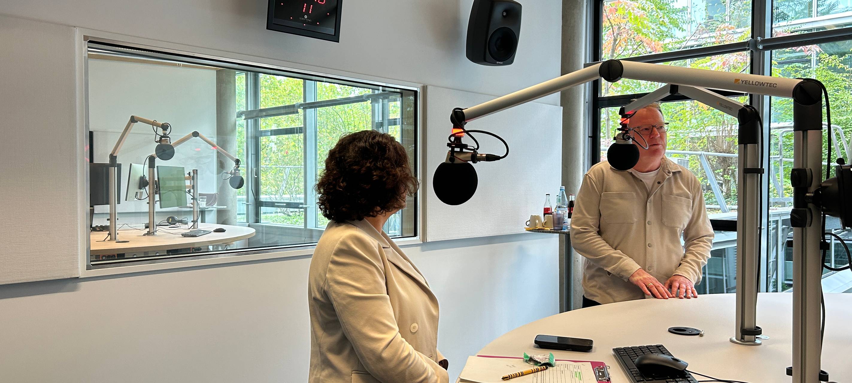 Aymaz und Burmester im Streitgespräch