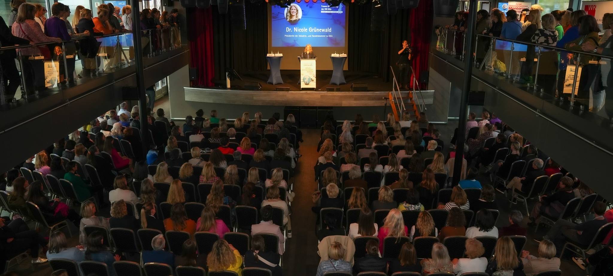Frauen-Business-Tag der IHK Köln auf dem Rhein