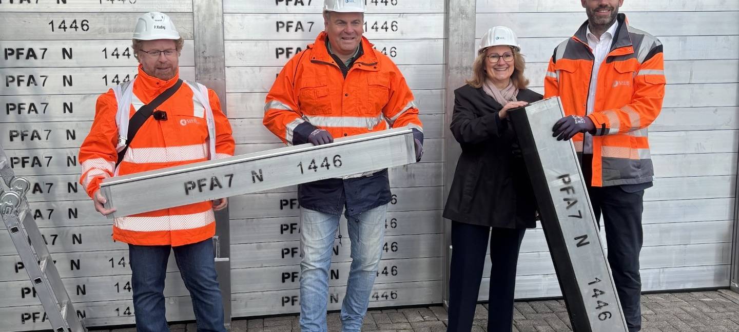 Hochwasser-Übung am Konrad-Adenauer-Ufer