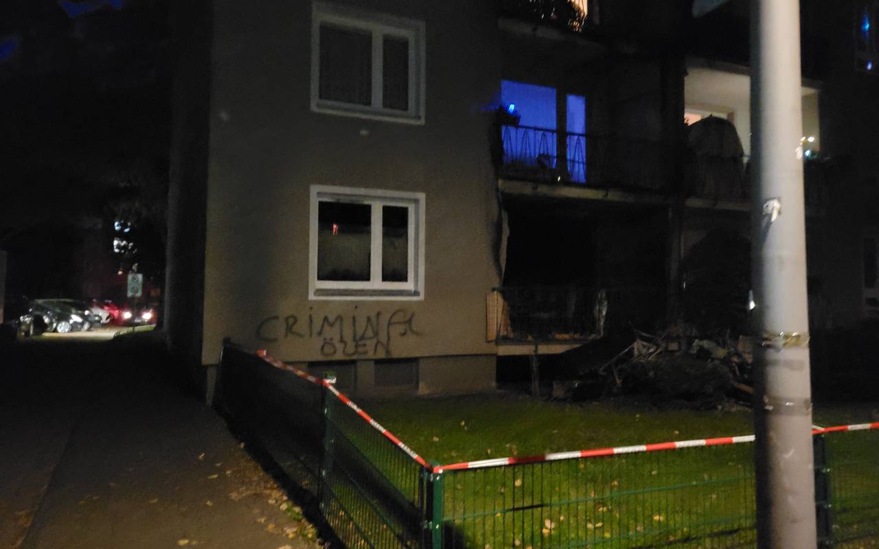 Noch keine heiße Spur nach Hausbrand in Niehl
