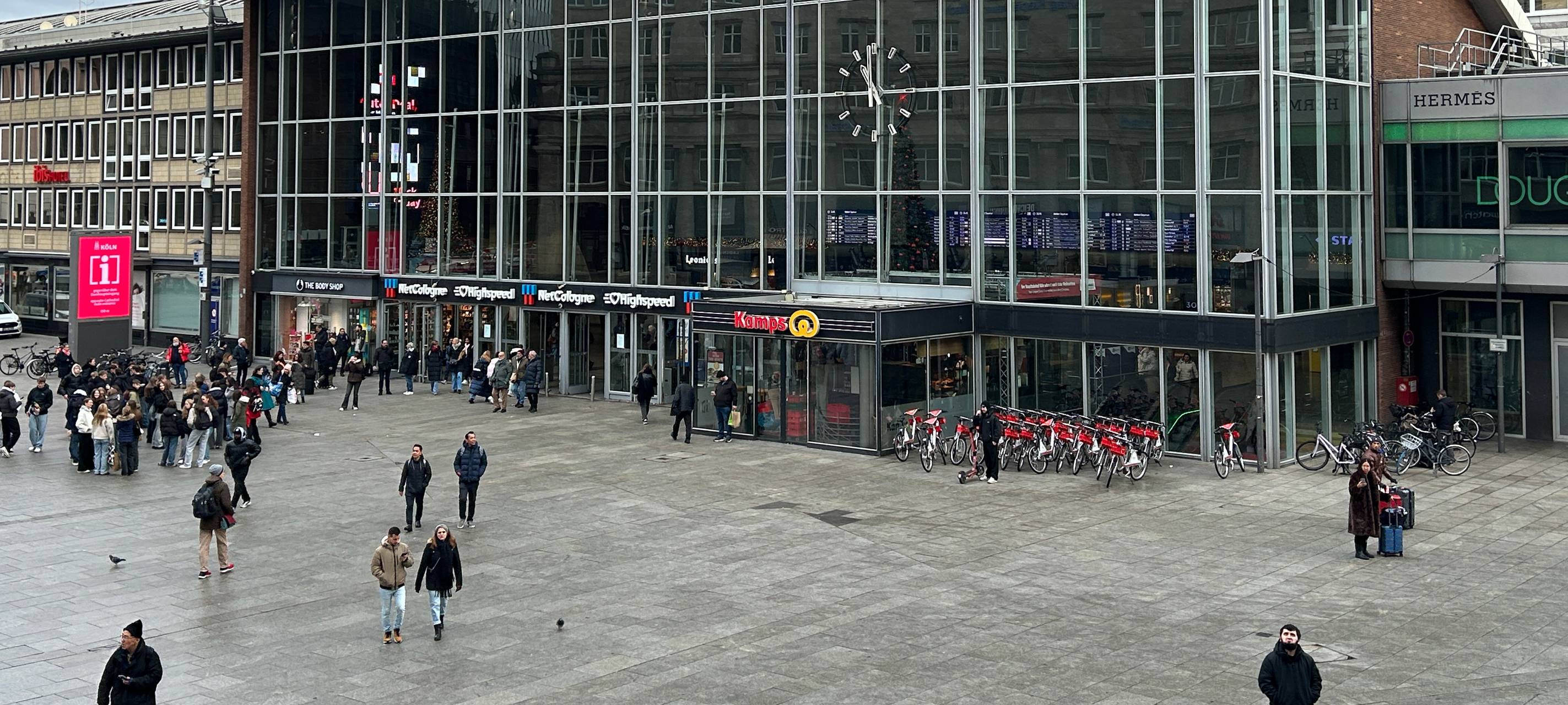Silvester: Waffenverbotszone am Kölner Hauptbahnhof