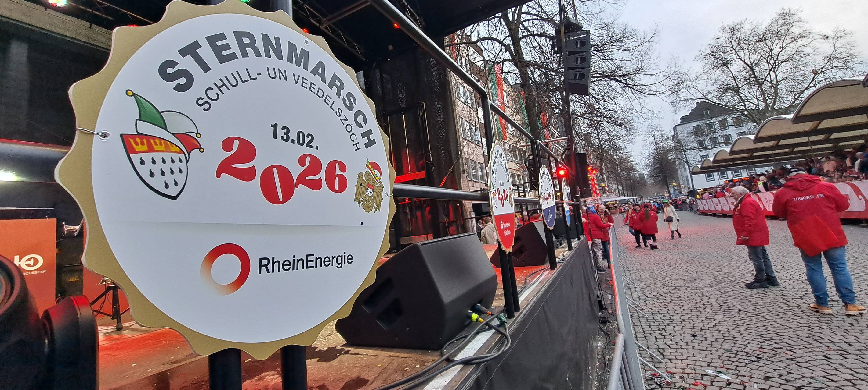 Sternmarsch endet mit großer Party am Alter Markt