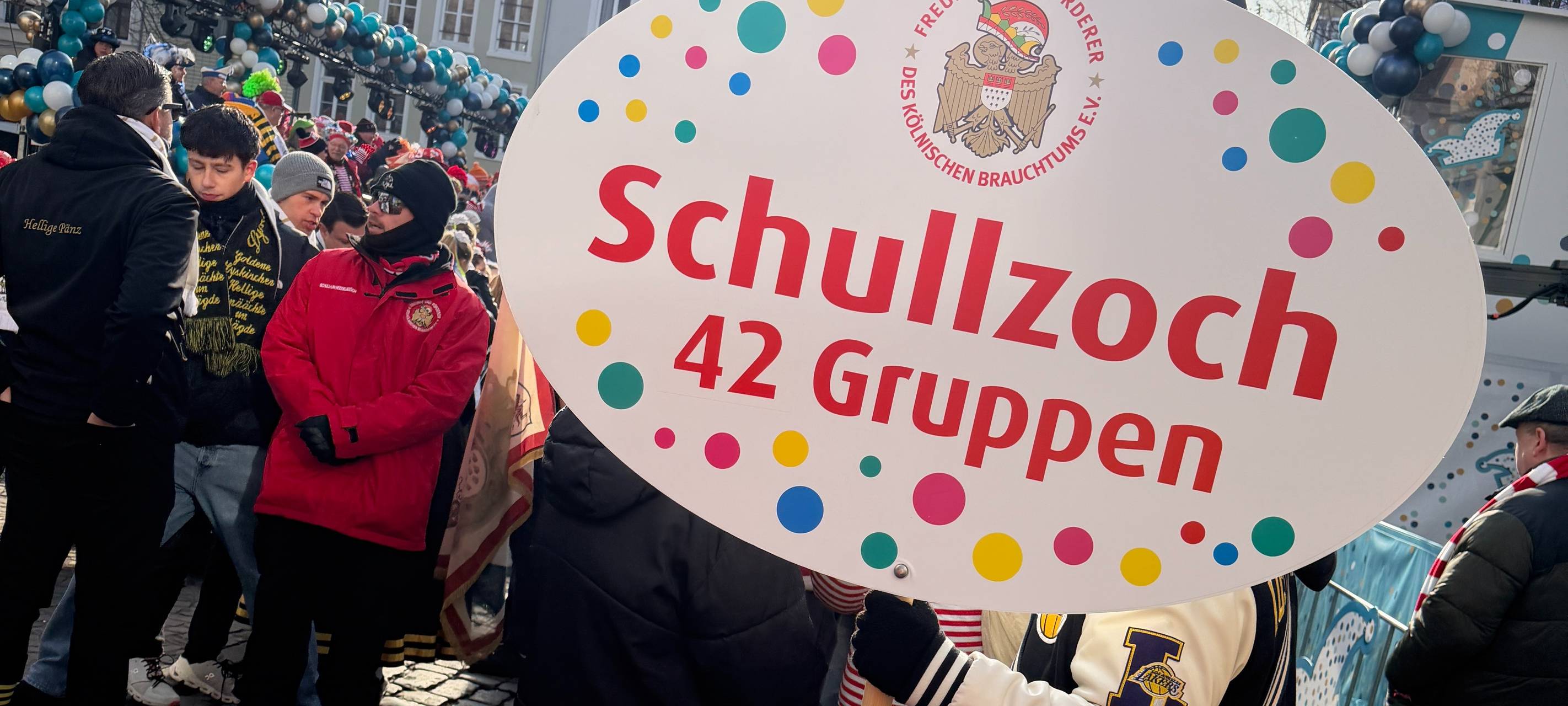Schull- un Veedelszöch ziehen durch die Stadt