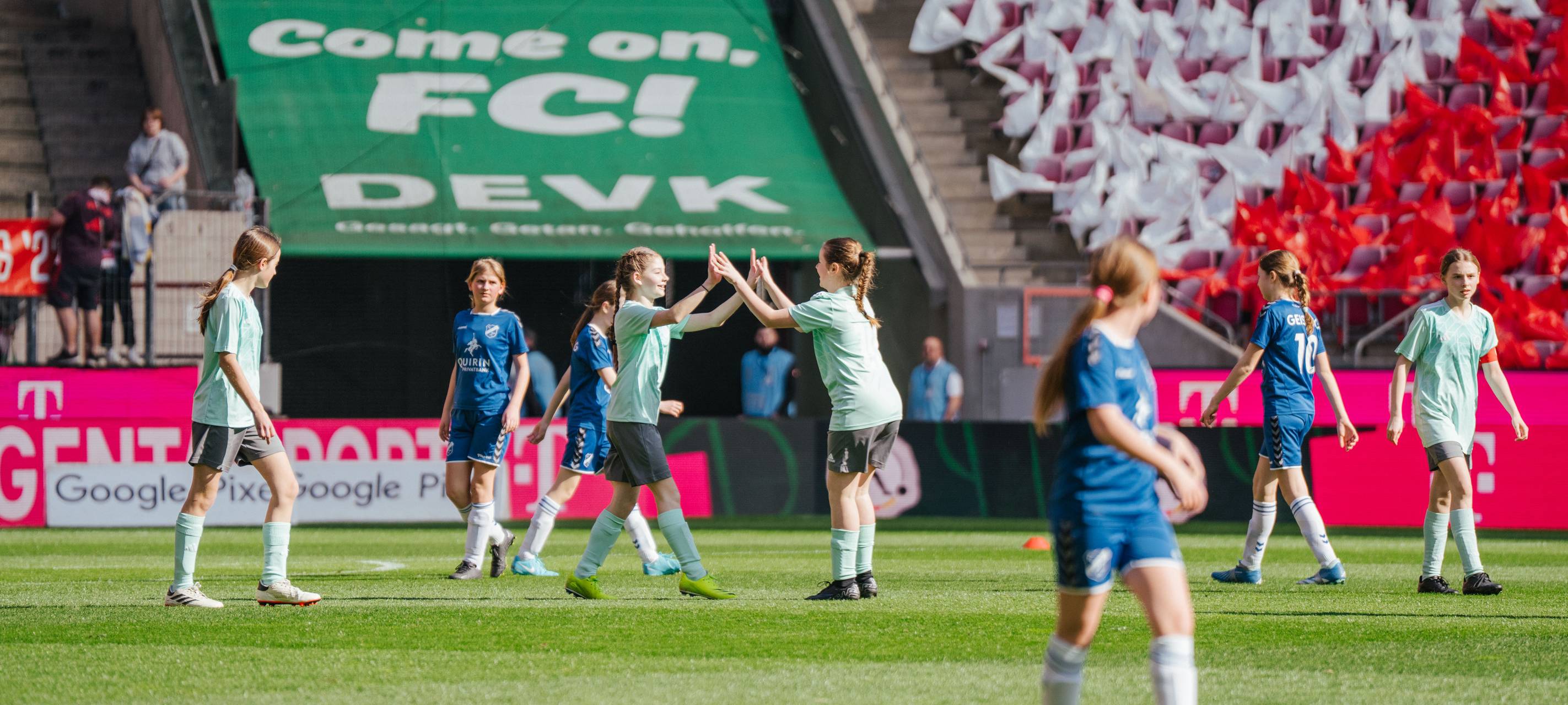 "Kicken wie die Profis" im RheinEnergieSTADION