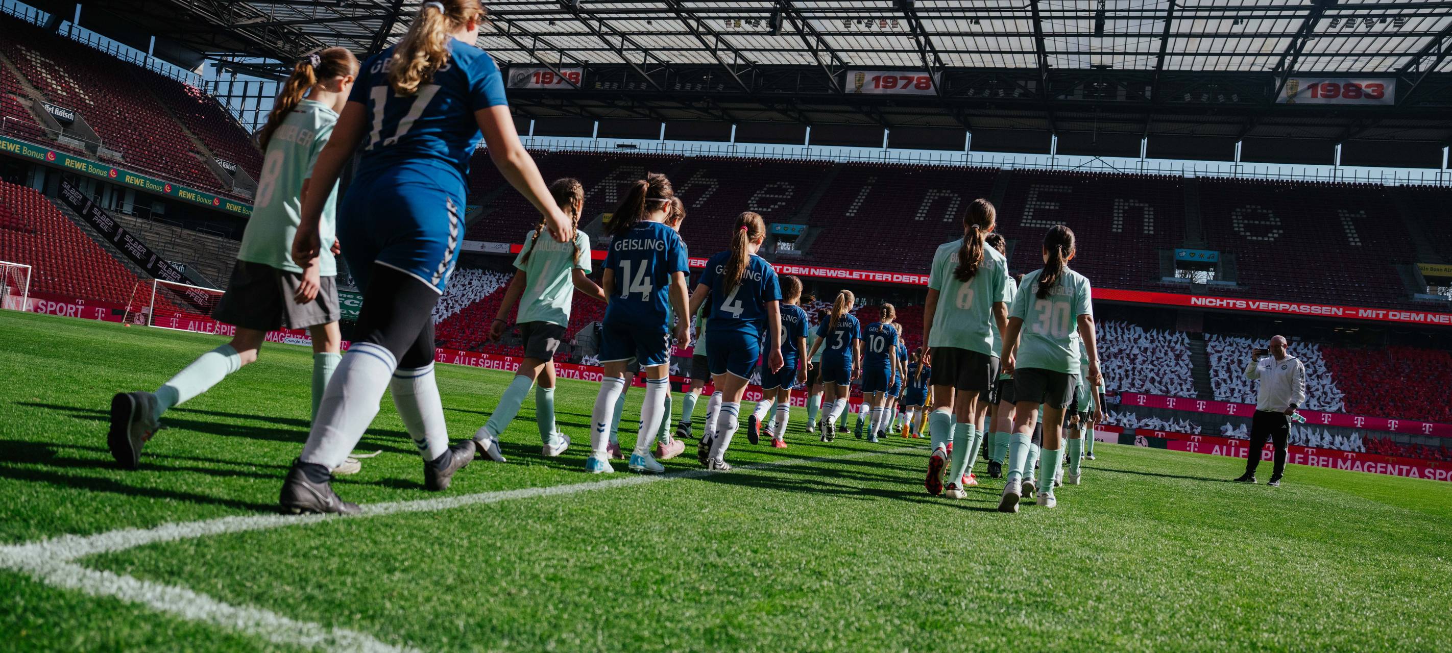 "Kicken wie die Profis" im RheinEnergieSTADION